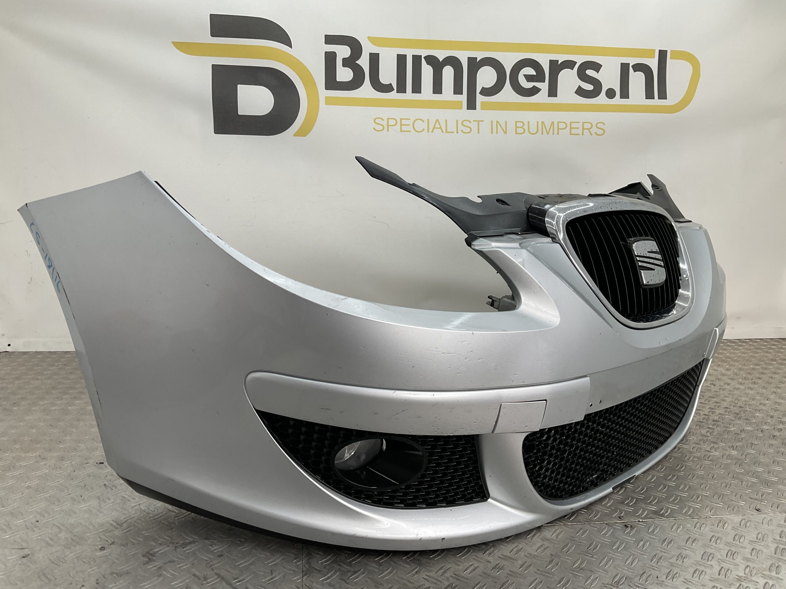 BUMPER Seat Altea 5P1 5P0853654 VOORBUMPER C5-18116