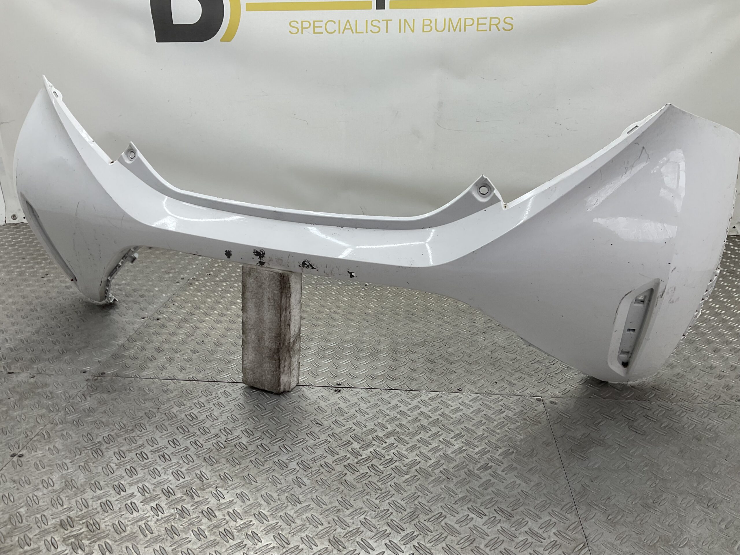 Bumper Toyota Aygo X 22-24 1670300101 Achterbumper F3-18235