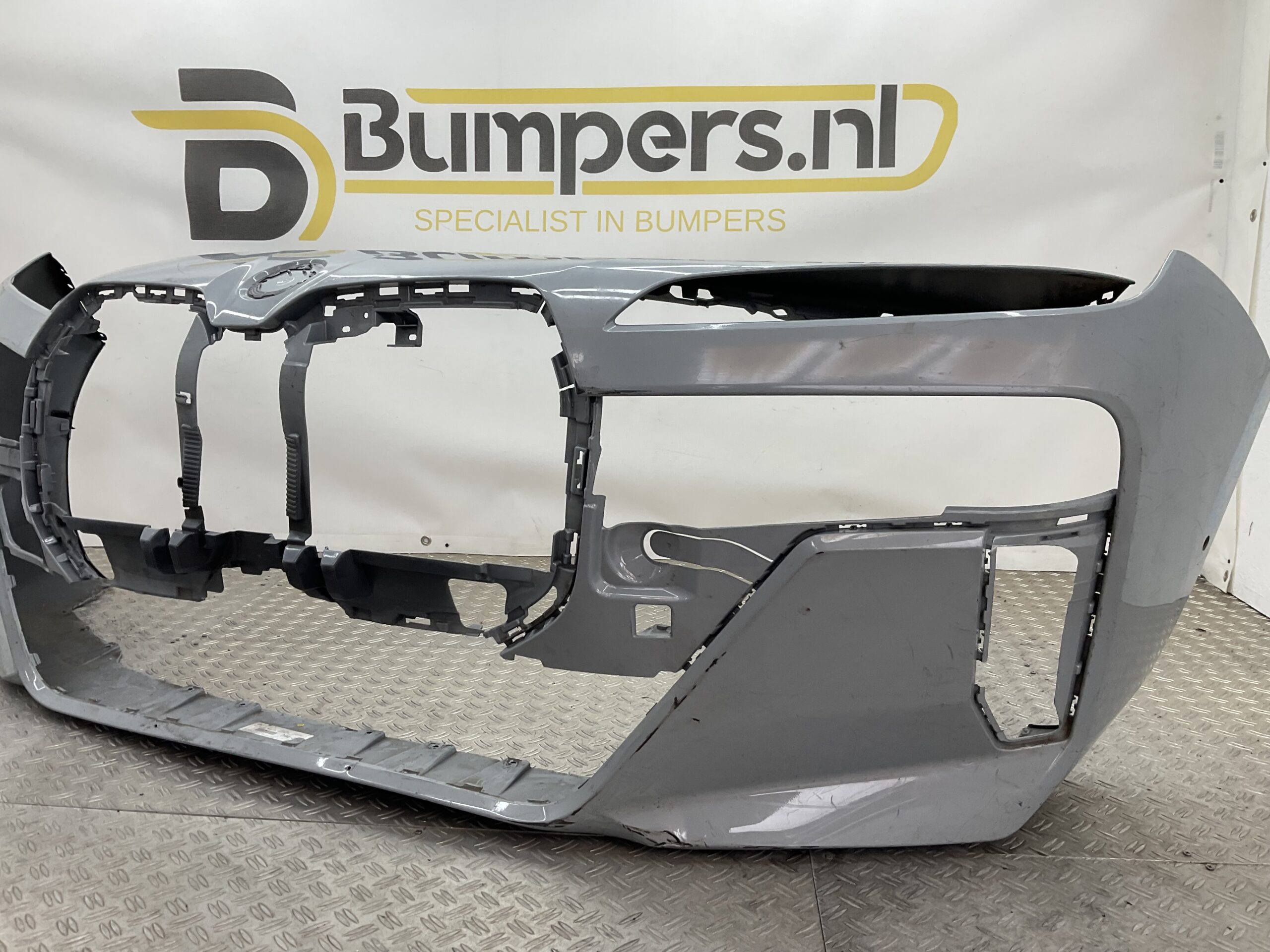Bumper BMW 7 Serie i7 G70 M Pakket 22-25 51118081544 Voorbumper K10-19359