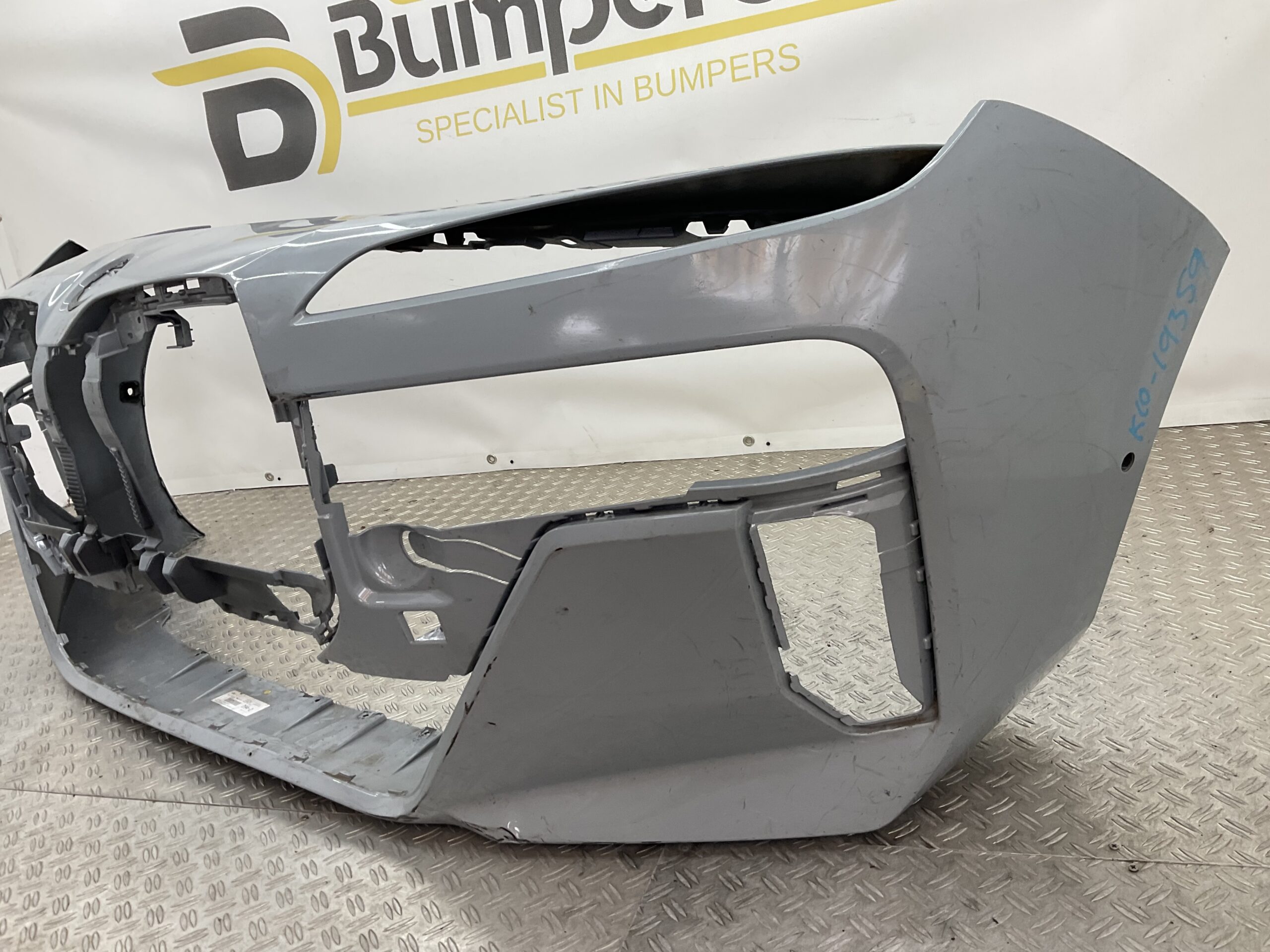 Bumper BMW 7 Serie i7 G70 M Pakket 22-25 51118081544 Voorbumper K10-19359