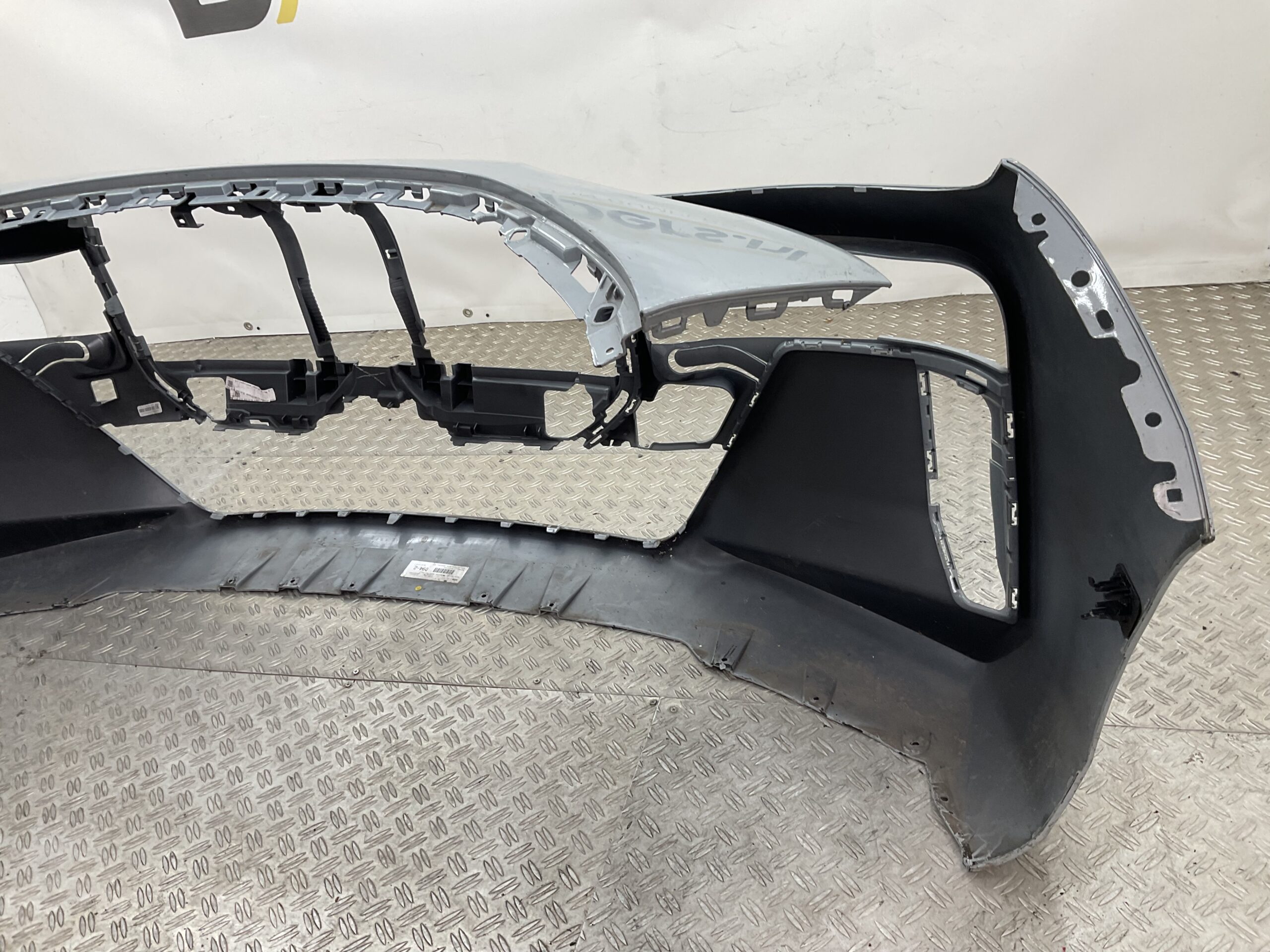 Bumper BMW 7 Serie i7 G70 M Pakket 22-25 51118081544 Voorbumper K10-19359