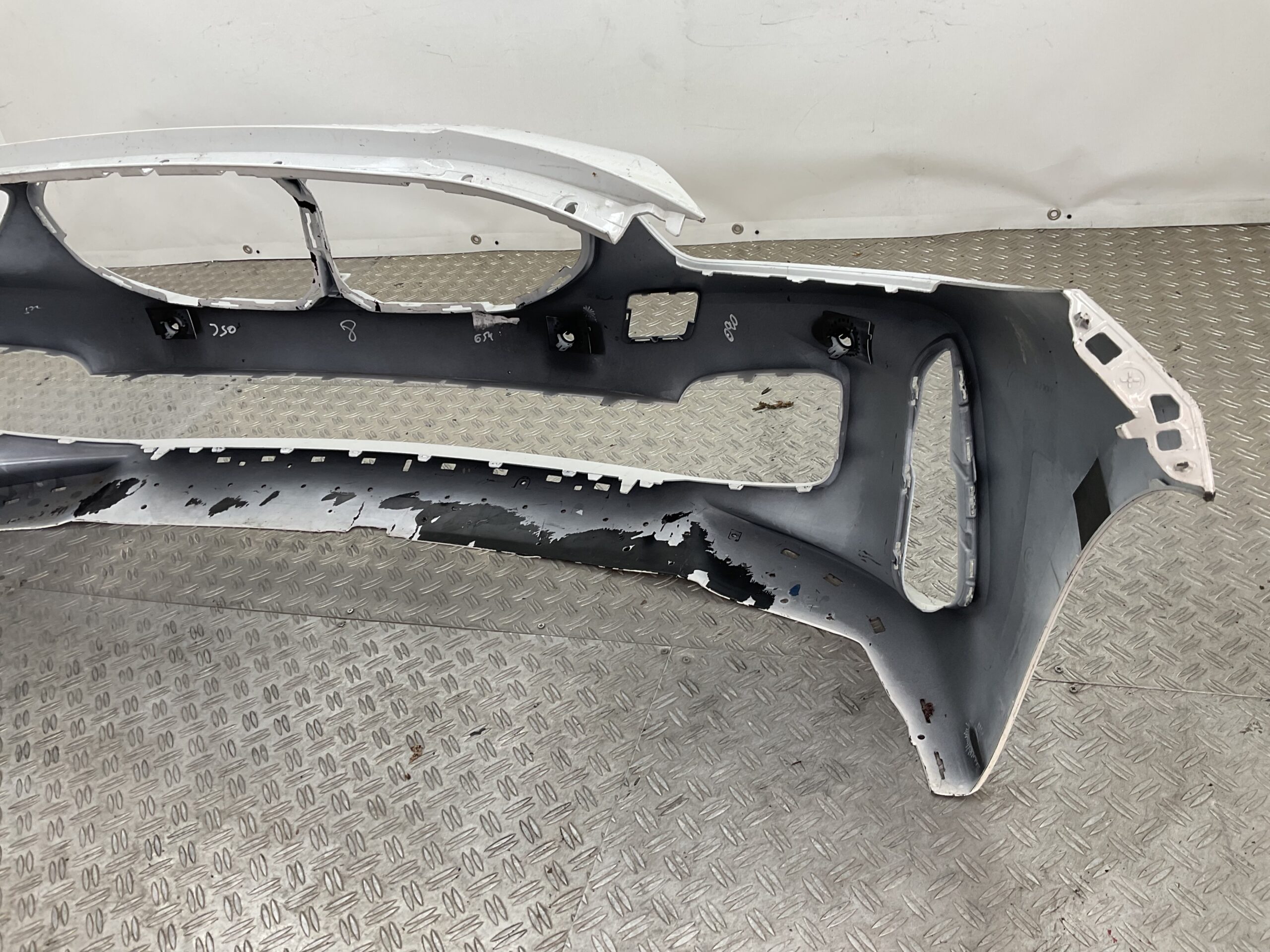 Bumper BMW 1 Serie F40 Sportline 51117459708 Voorbumper K5-19376