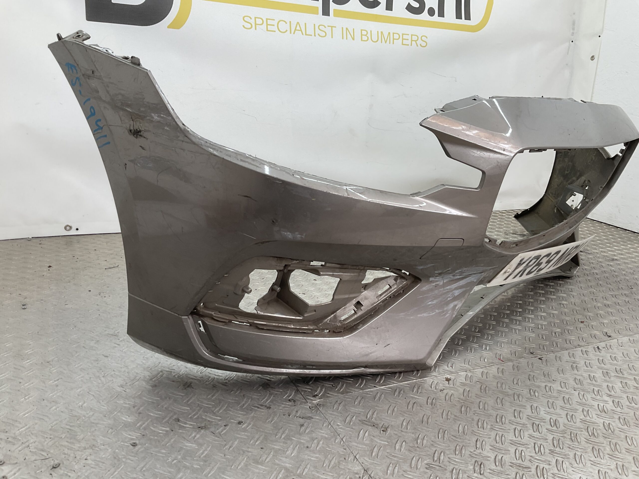 Bumper Volvo S60 V60 2018-2022 31690589 Voorbumper E5-19411