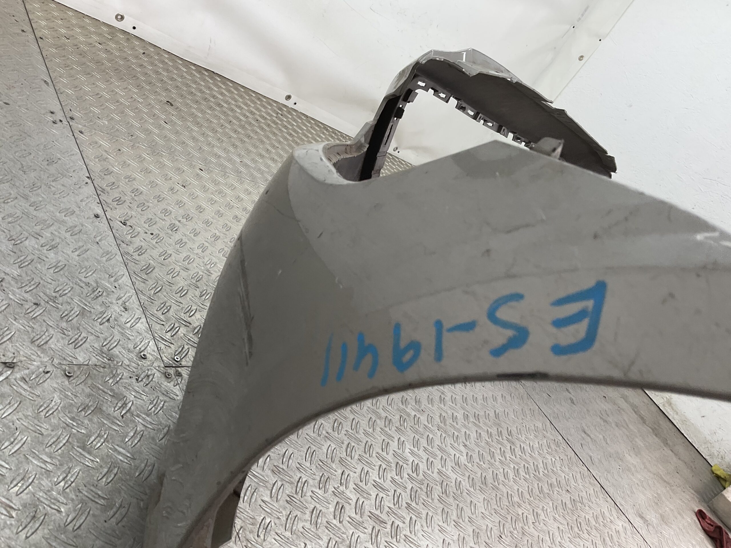 Bumper Volvo S60 V60 2018-2022 31690589 Voorbumper E5-19411