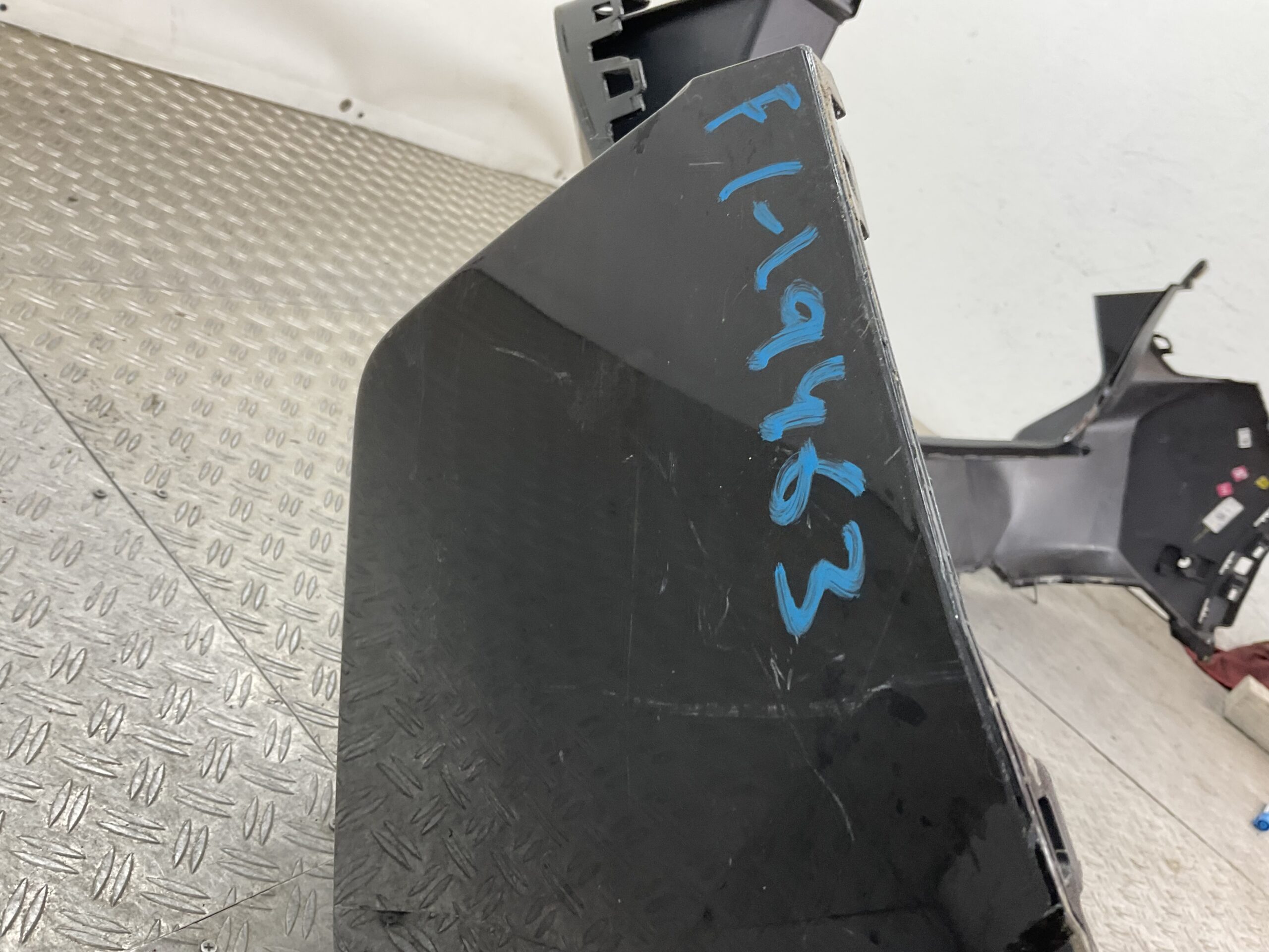 Bumper Renault Scenic E-Tech V 2024 850239698R Achterbumper F1-19463