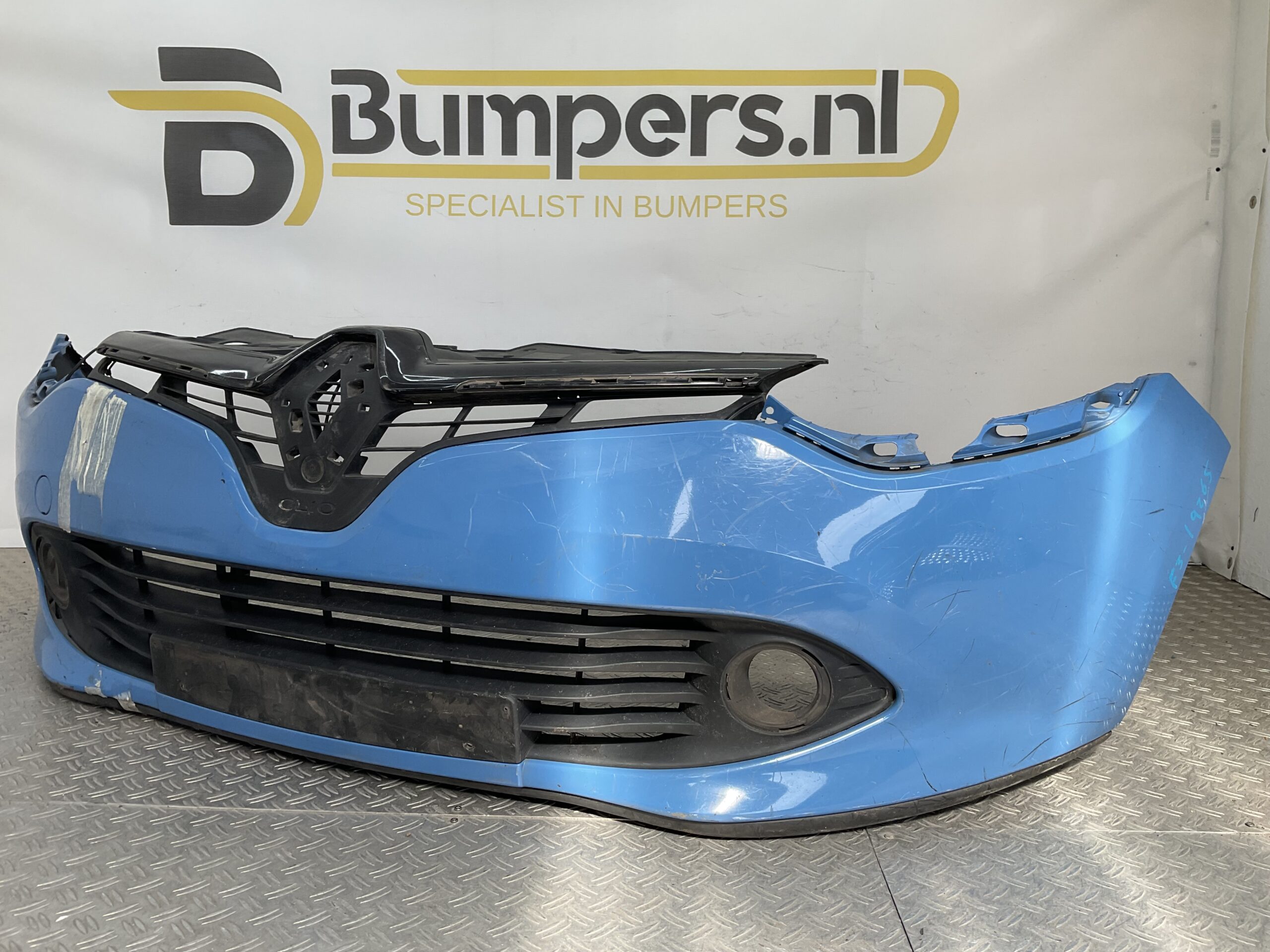Bumper Renault Clio 4 2012-2015 620221112R Voorbumper F3-19265