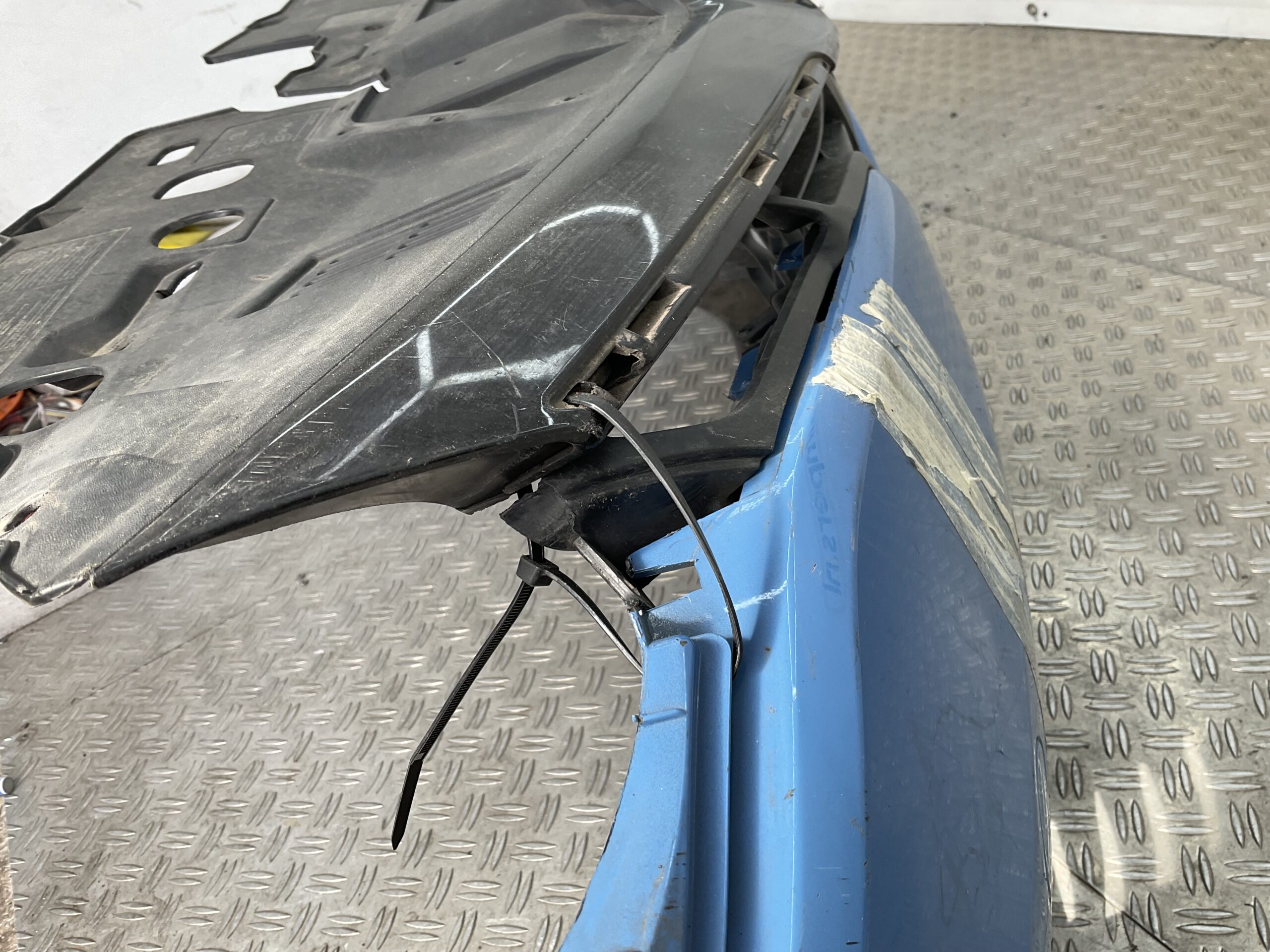 Bumper Renault Clio 4 2012-2015 620221112R Voorbumper F3-19265