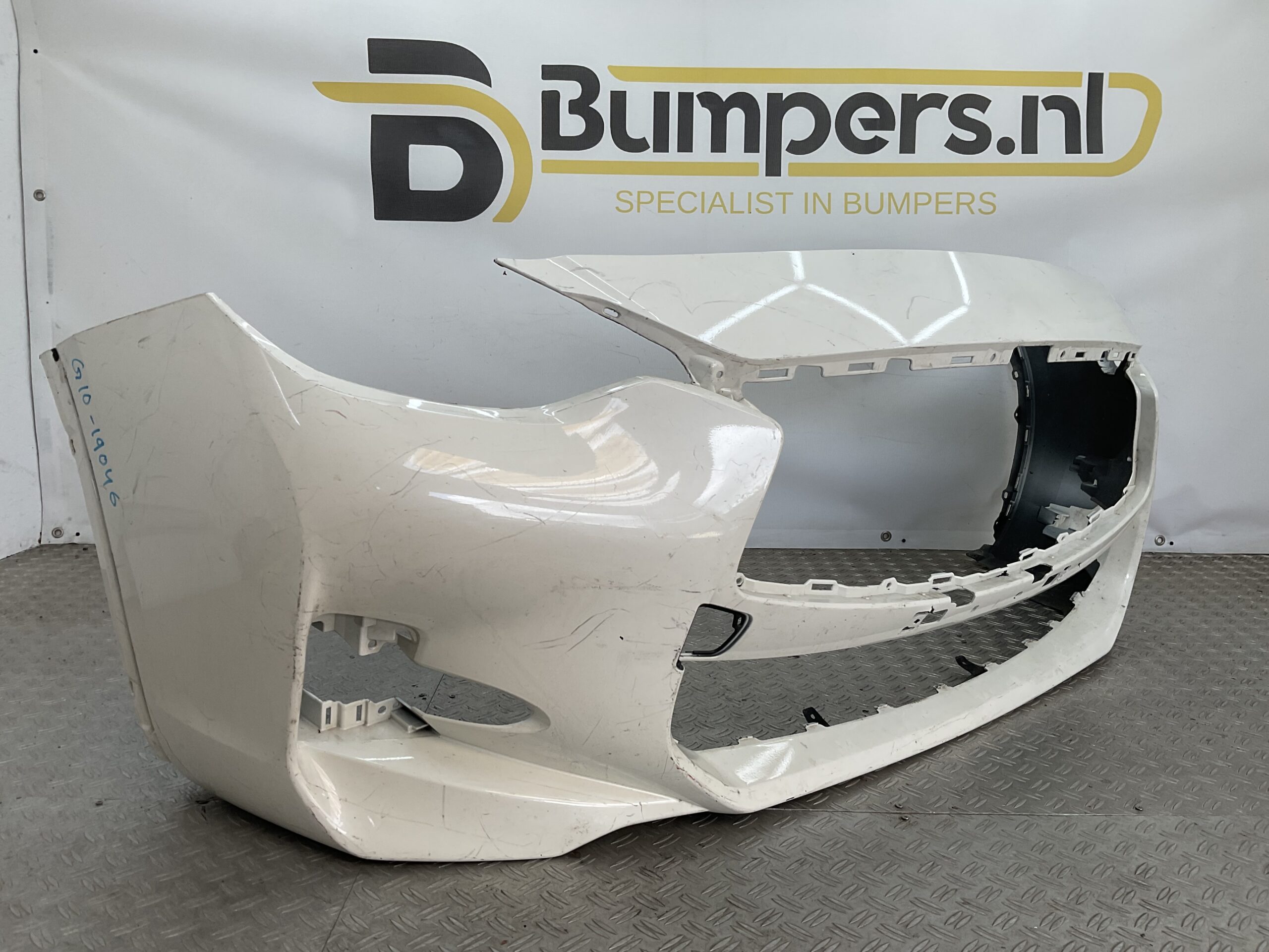 Bumper Nissan Infiniti Q30 2015-2019 620225DB0H Voorbumper G10-19046