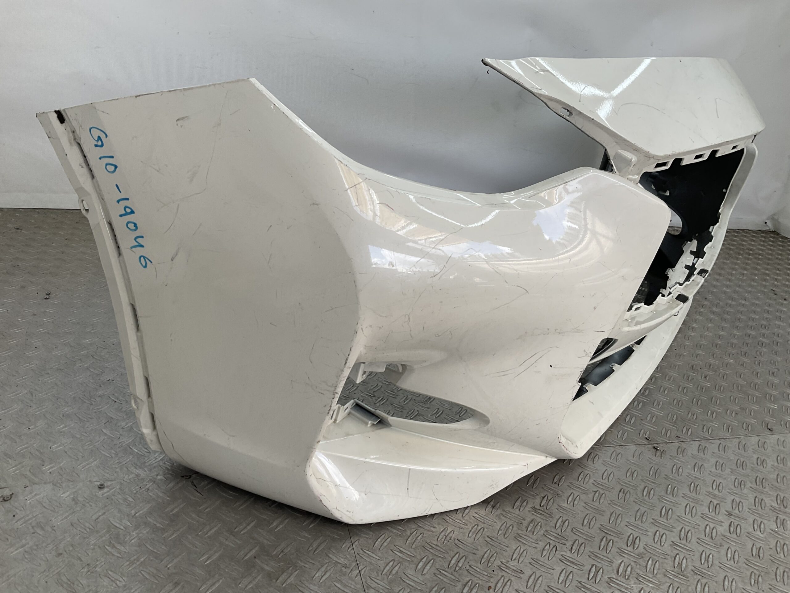 Bumper Nissan Infiniti Q30 2015-2019 620225DB0H Voorbumper G10-19046