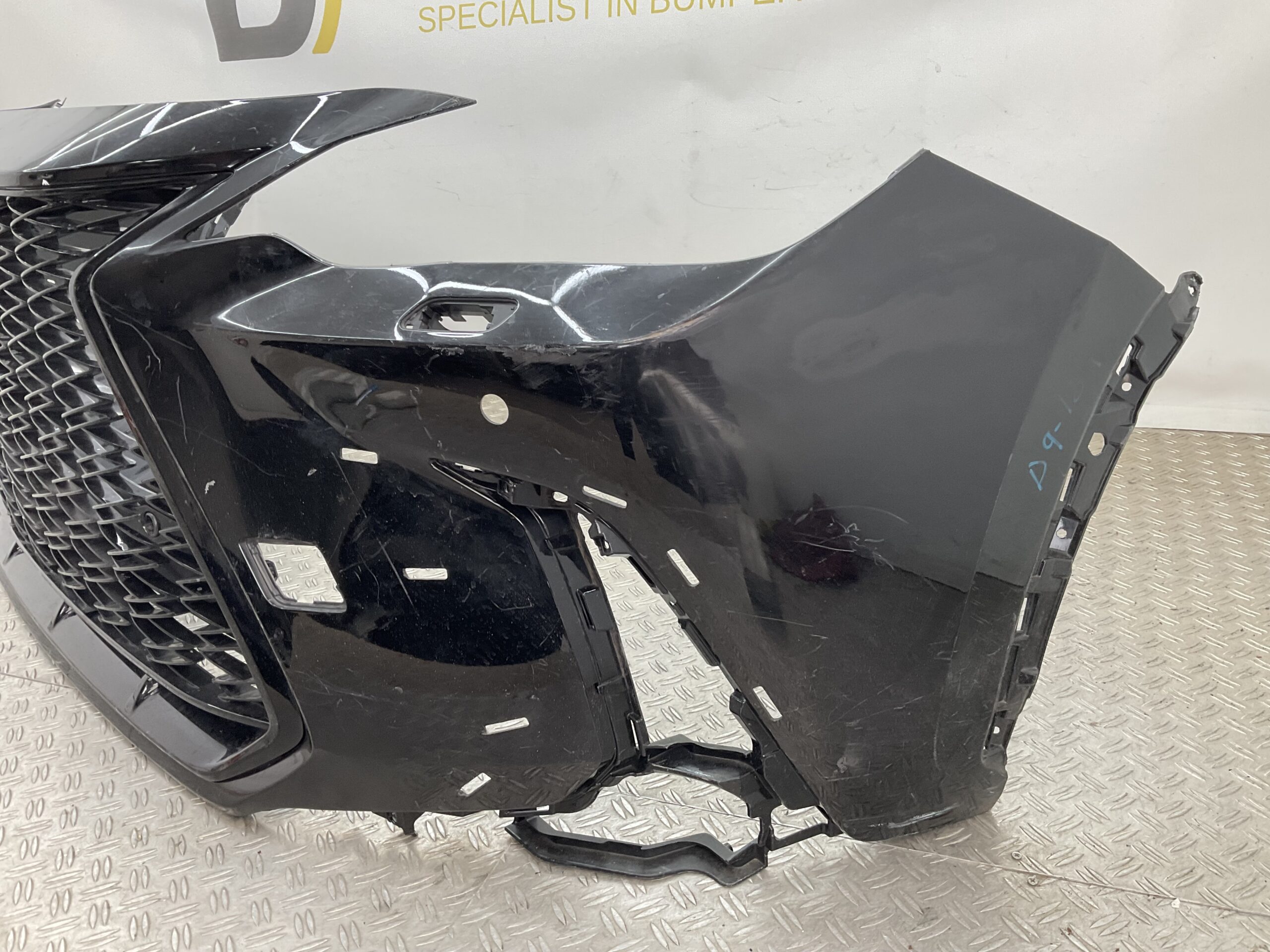 Bumper Lexus NX 2021 52119-78330 Voorbumper D9-18999