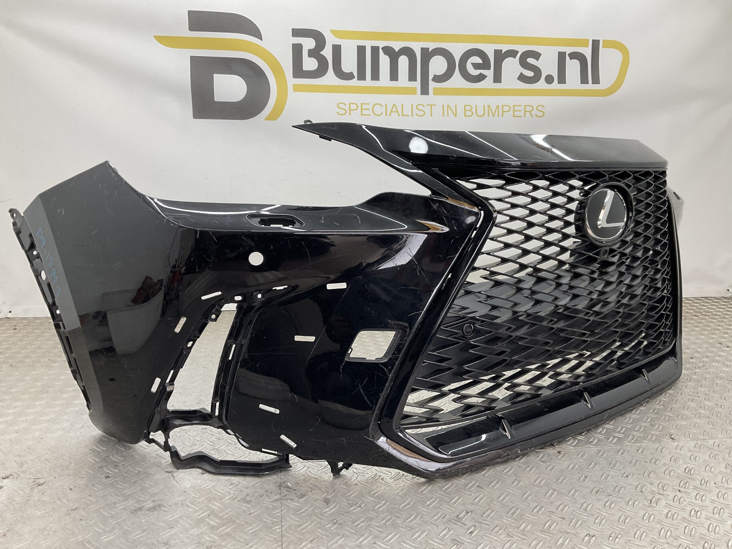 Bumper Lexus NX 2021 52119-78330 Voorbumper D9-18999
