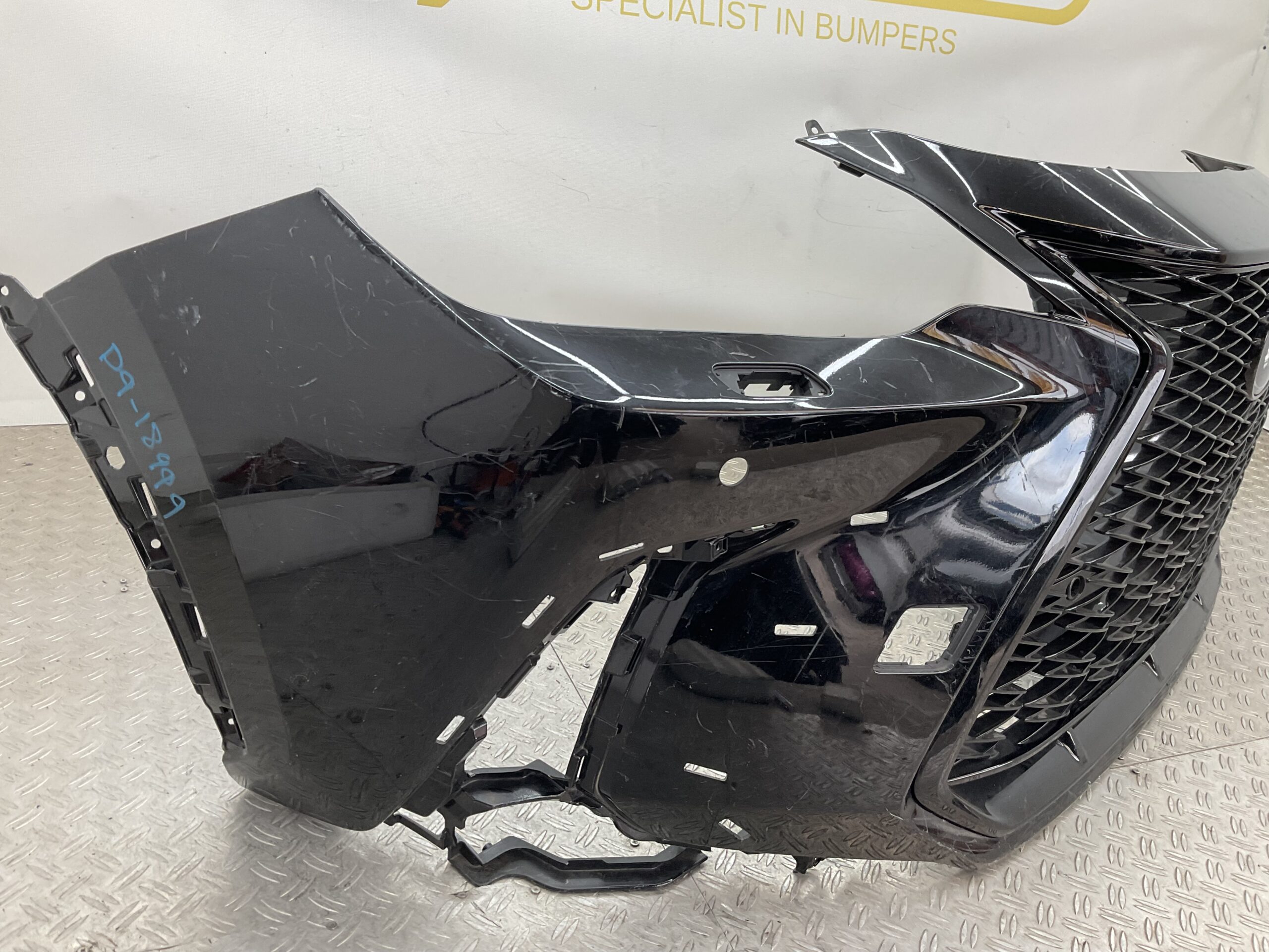 Bumper Lexus NX 2021 52119-78330 Voorbumper D9-18999