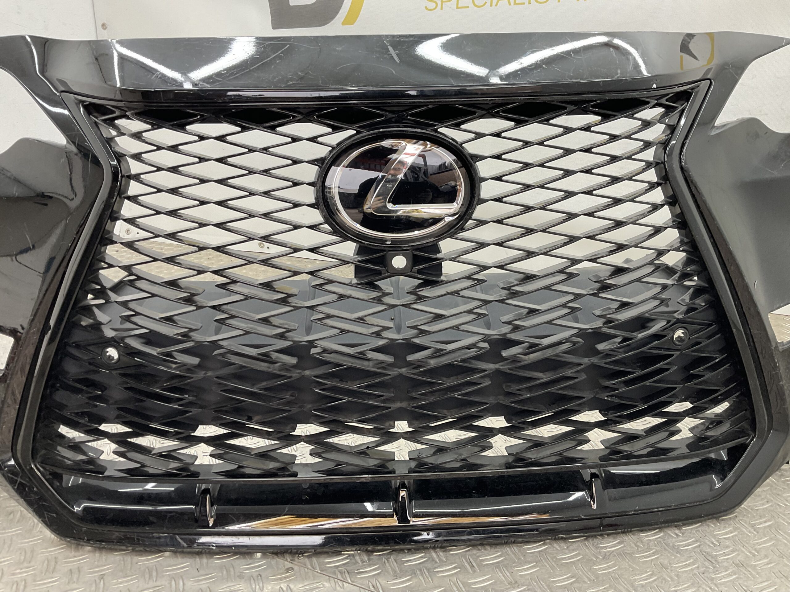 Bumper Lexus NX 2021 52119-78330 Voorbumper D9-18999