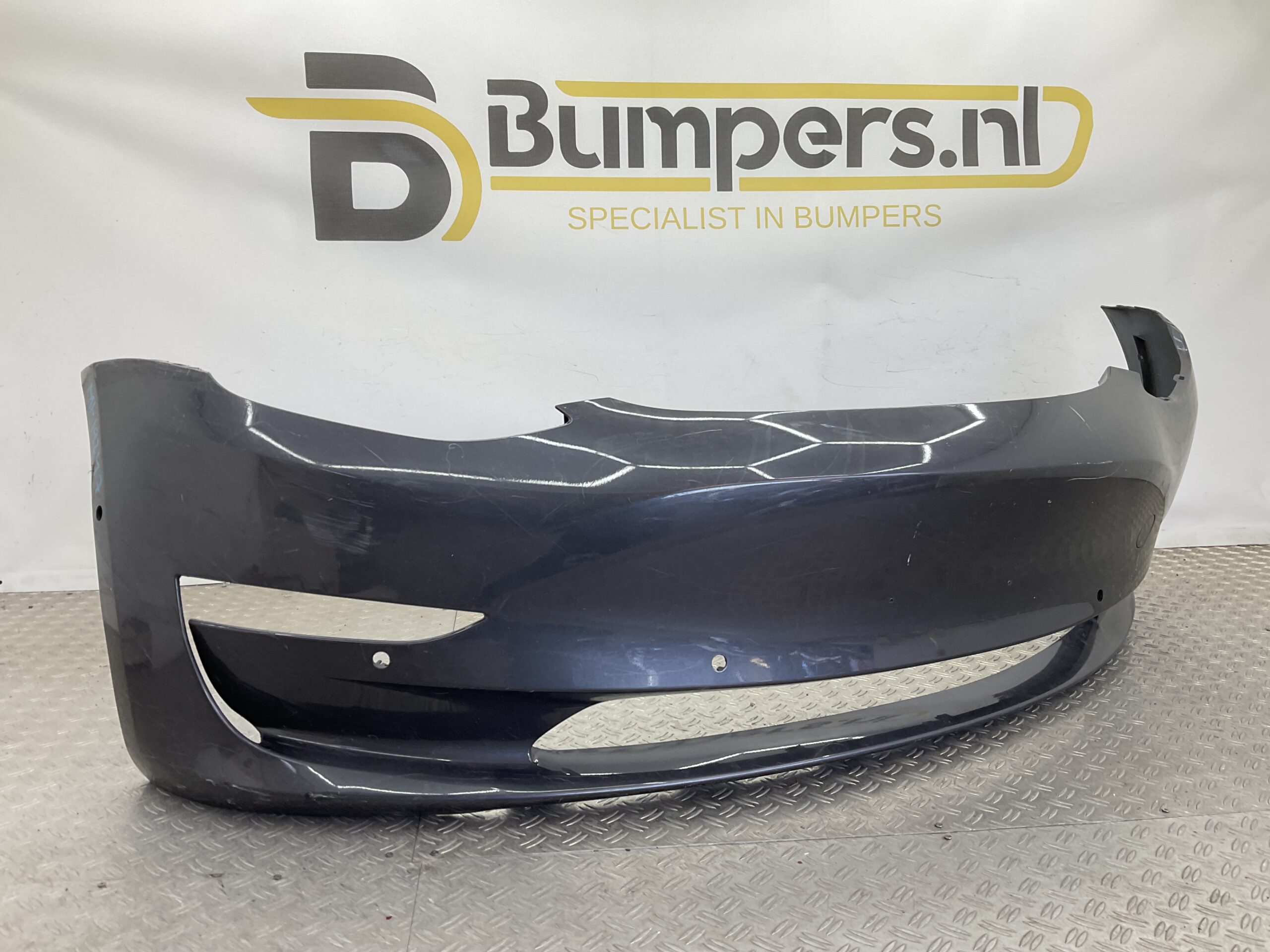 Bumper Tesla Model Y 2020-2024 1540100-06-C Voorbumper M1-19247
