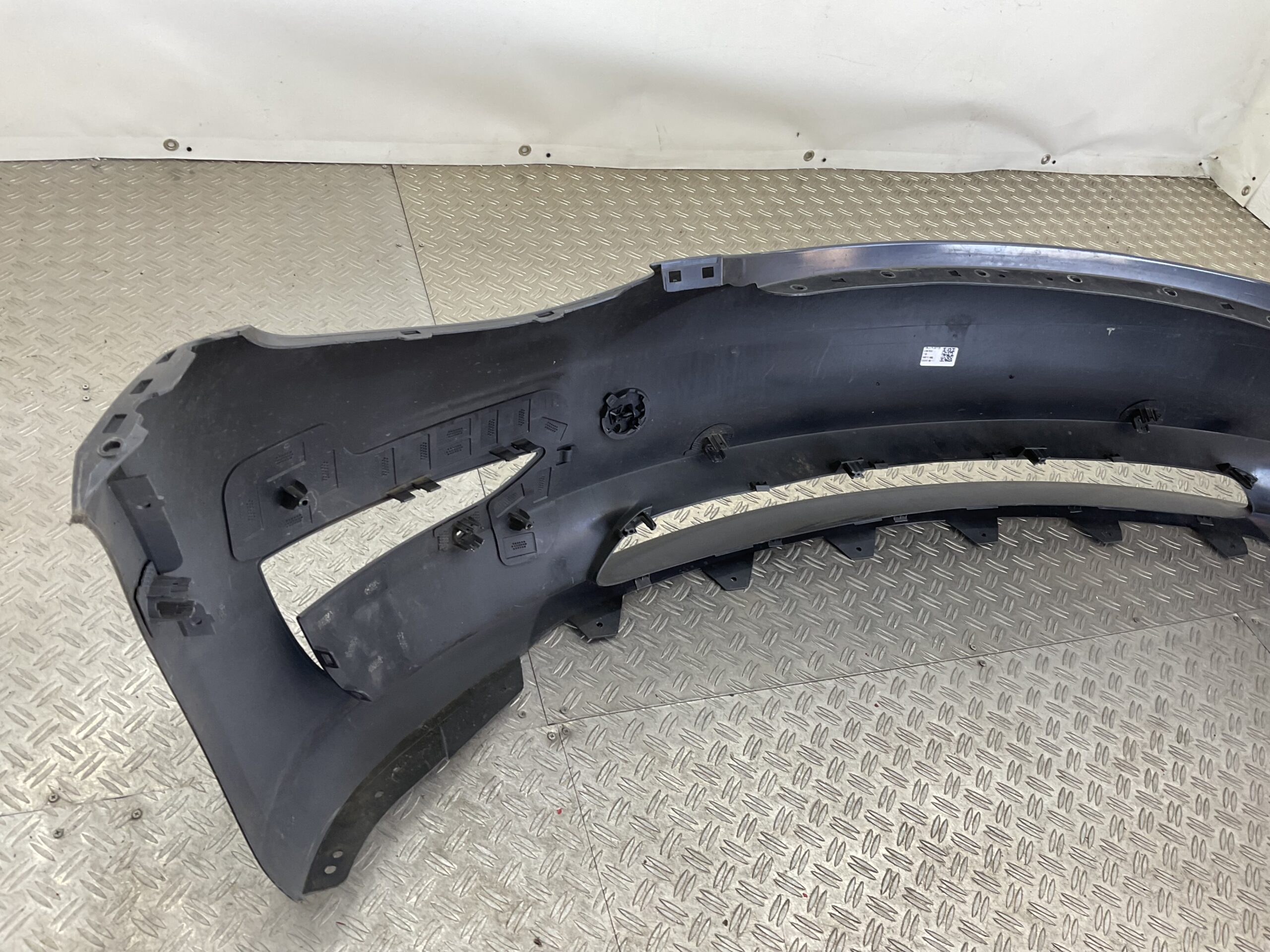 Bumper Tesla Model Y 2020-2024 1540100-06-C Voorbumper M1-19247