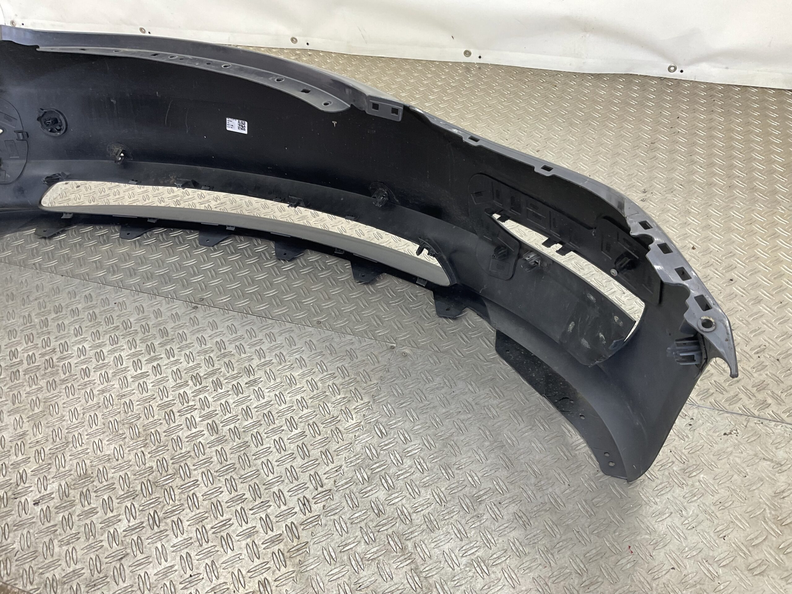 Bumper Tesla Model Y 2020-2024 1540100-06-C Voorbumper M1-19247