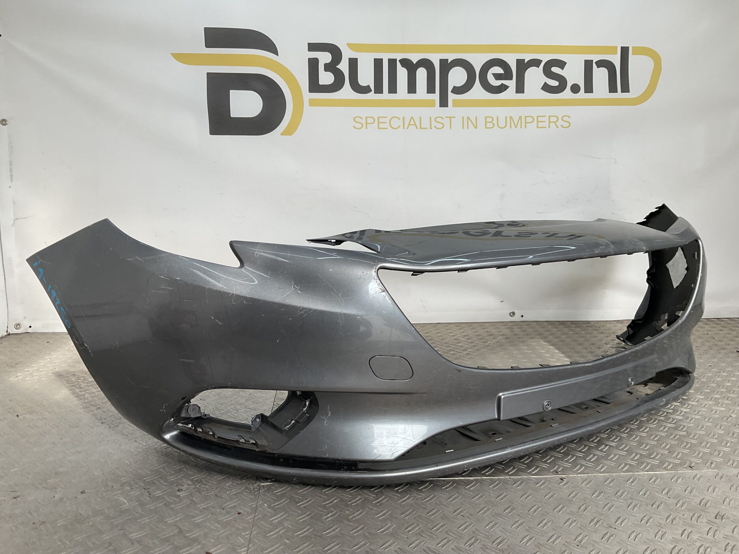 BUMPER Opel Corsa E 2014-2021 475498858 VOORBUMPER i9-19250
