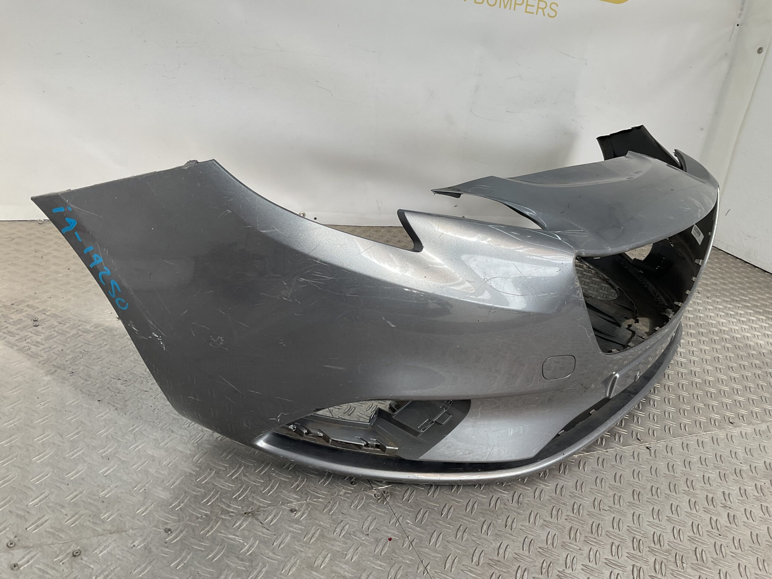 BUMPER Opel Corsa E 2014-2021 475498858 VOORBUMPER i9-19250