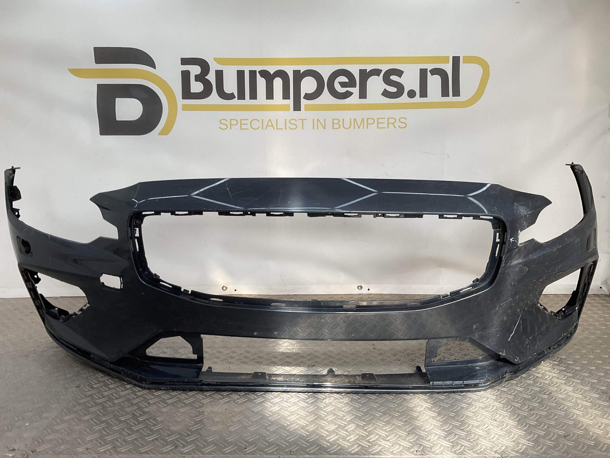 Bumper Volvo V60 S60 Rdesign R-Design 18- 31690530 Voorbumper E5-19275