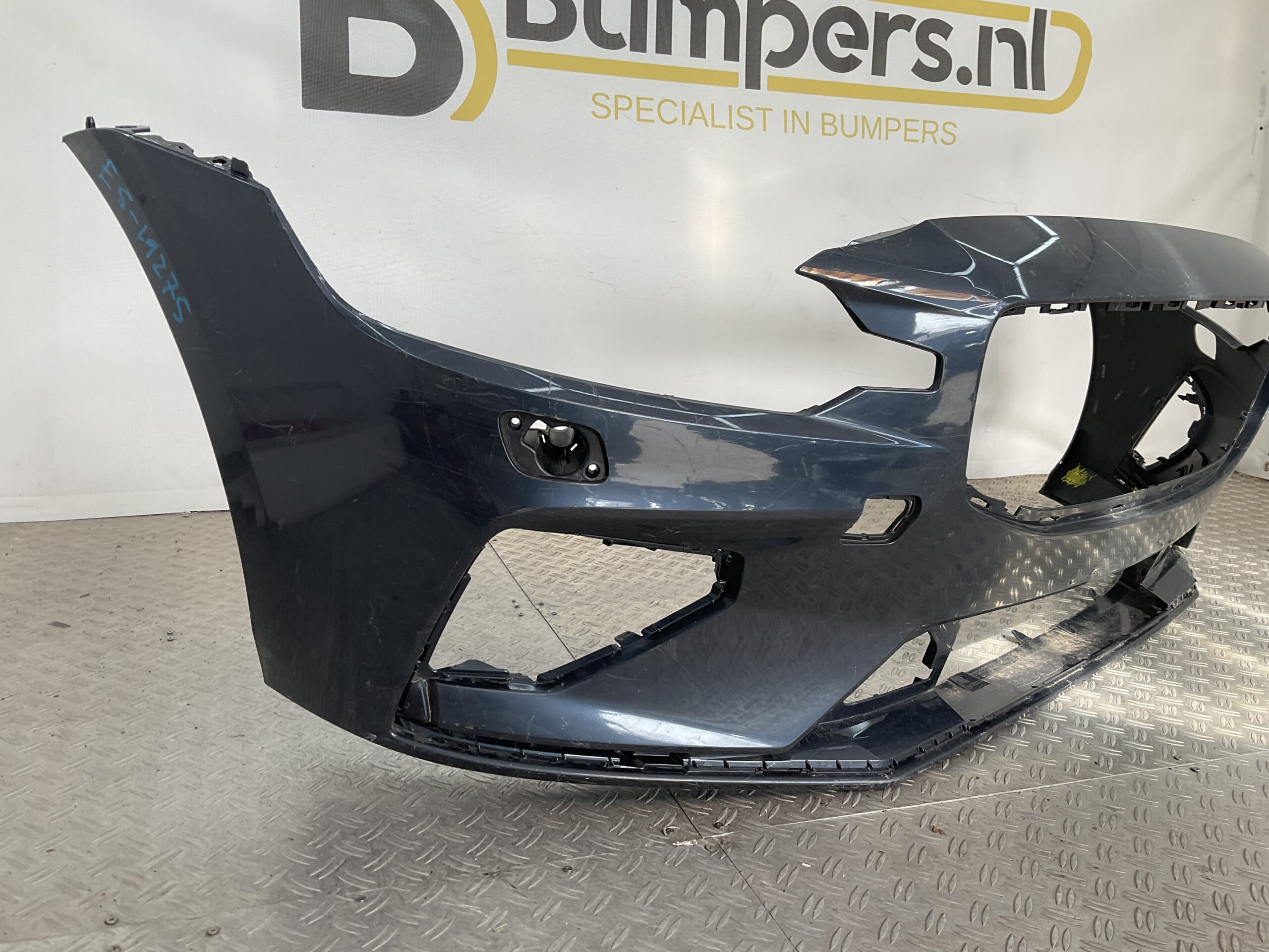 Bumper Volvo V60 S60 Rdesign R-Design 18- 31690530 Voorbumper E5-19275