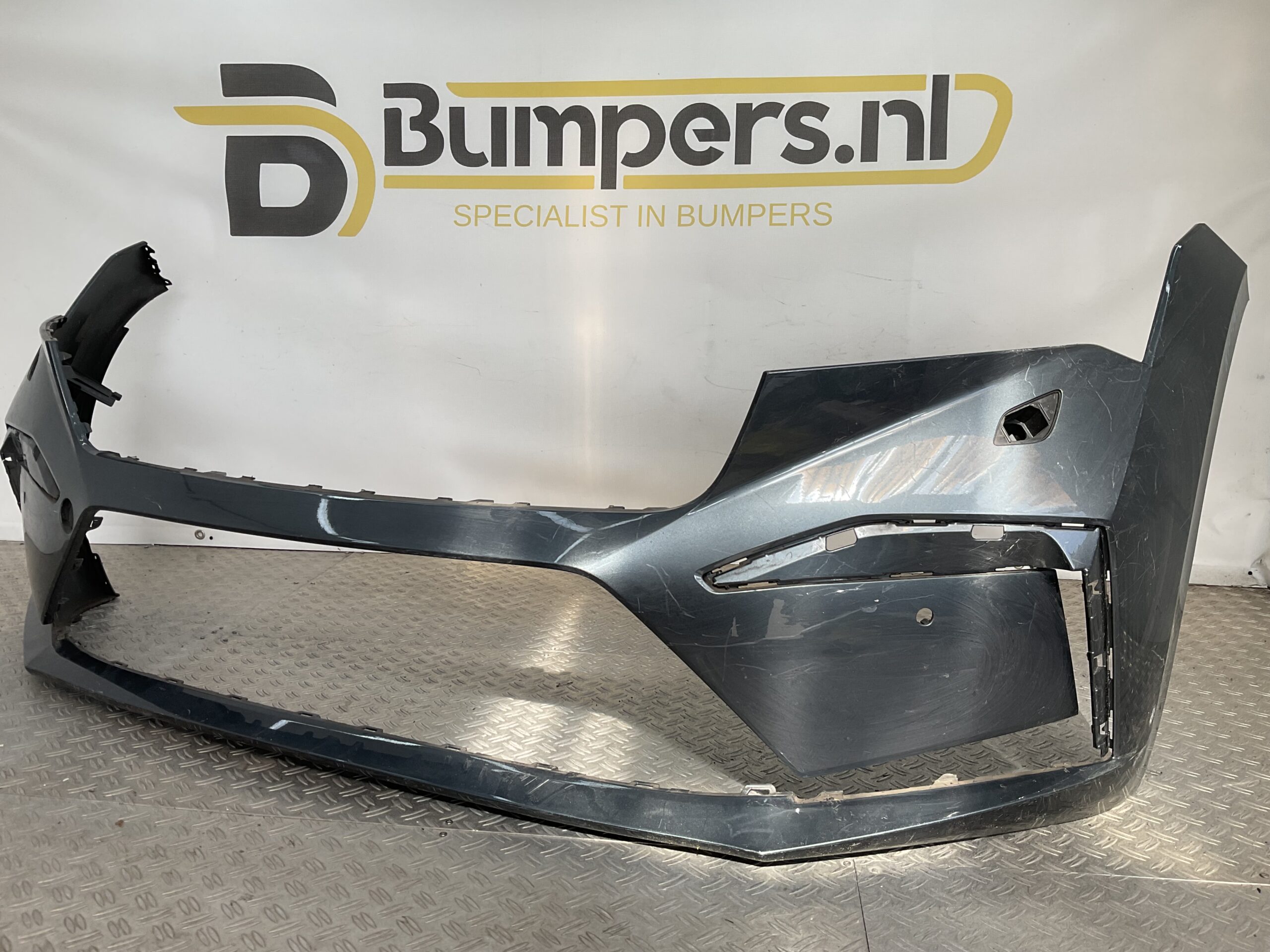 Bumper Skoda Enyaq iV 2021 5LA807221F Voorbumper H10-19276