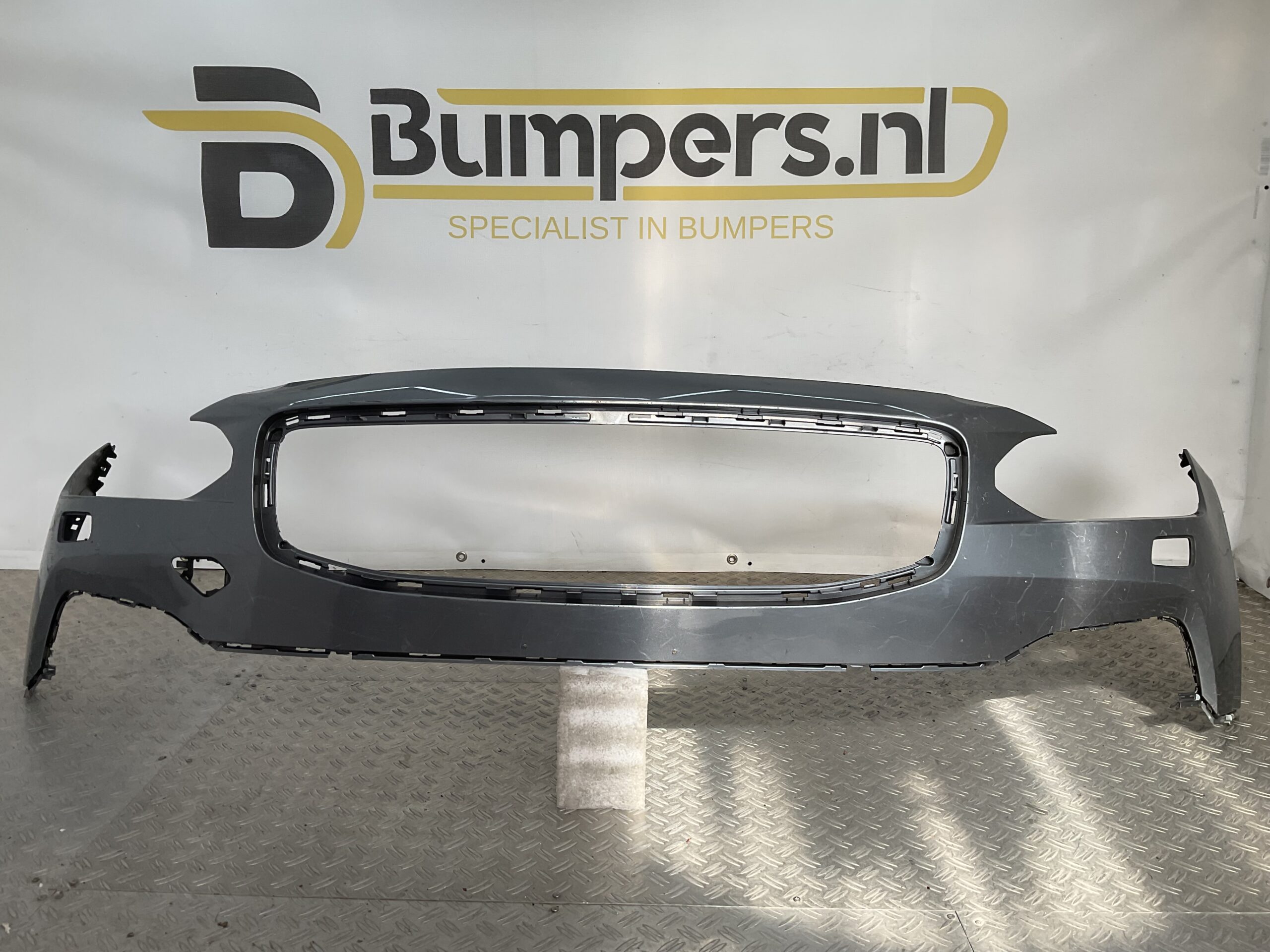 BUMPER Volvo S90 V90 2016-2020 32244558 VOORBUMPER E5-19279