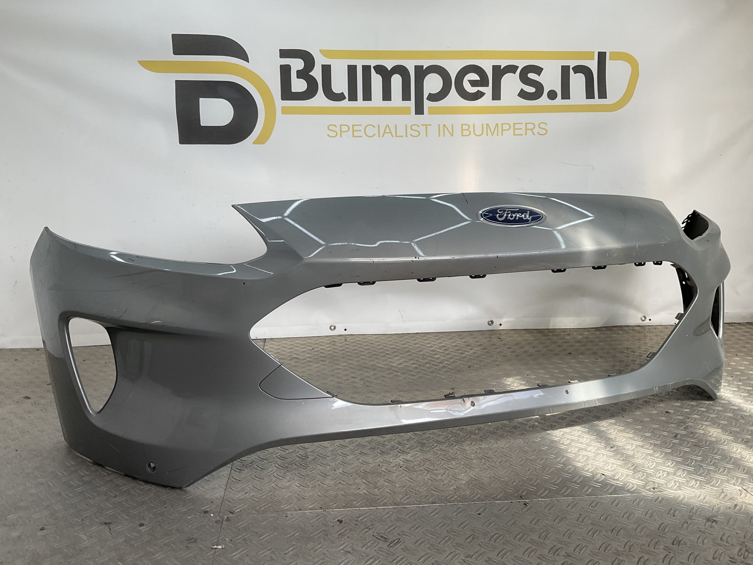 BUMPER Ford Kuga 4xpdc 2019-2023 C09086-4871 VOORBUMPER D10-19281