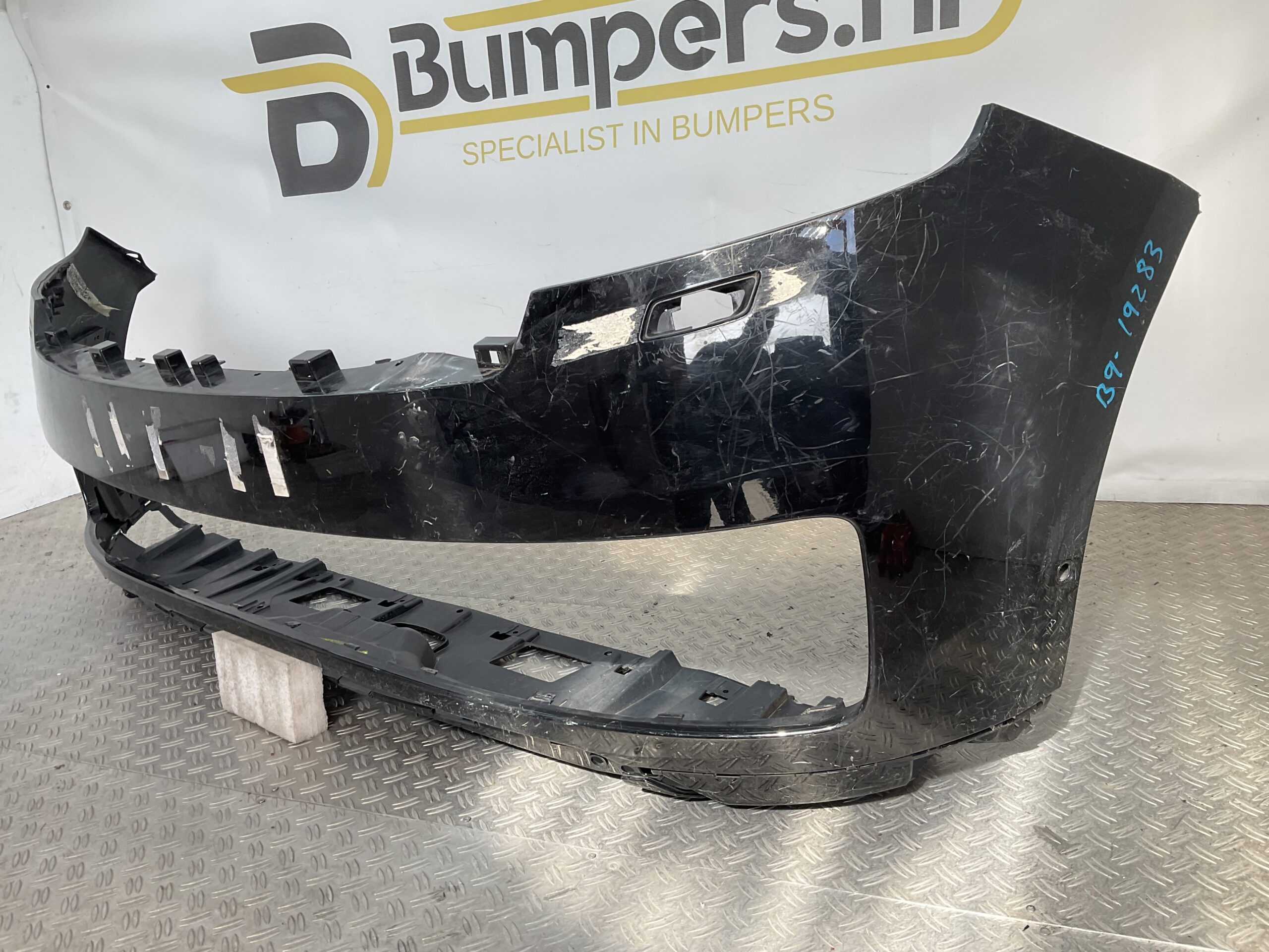 Land Rover Range Rover L460 Type LK 2022 M8E2-17F003-A Voorbumper B9-19283