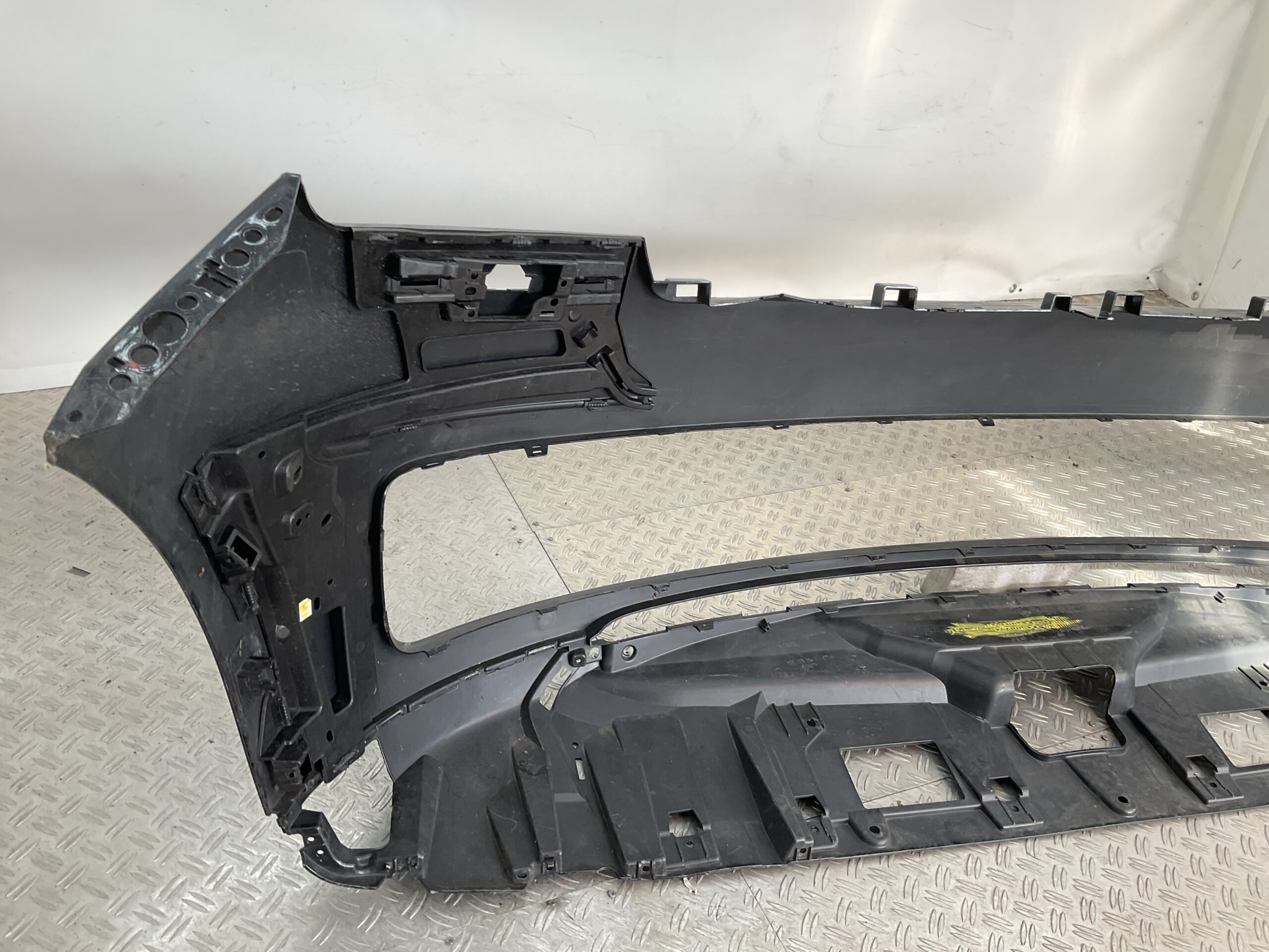 Land Rover Range Rover L460 Type LK 2022 M8E2-17F003-A Voorbumper B9-19283