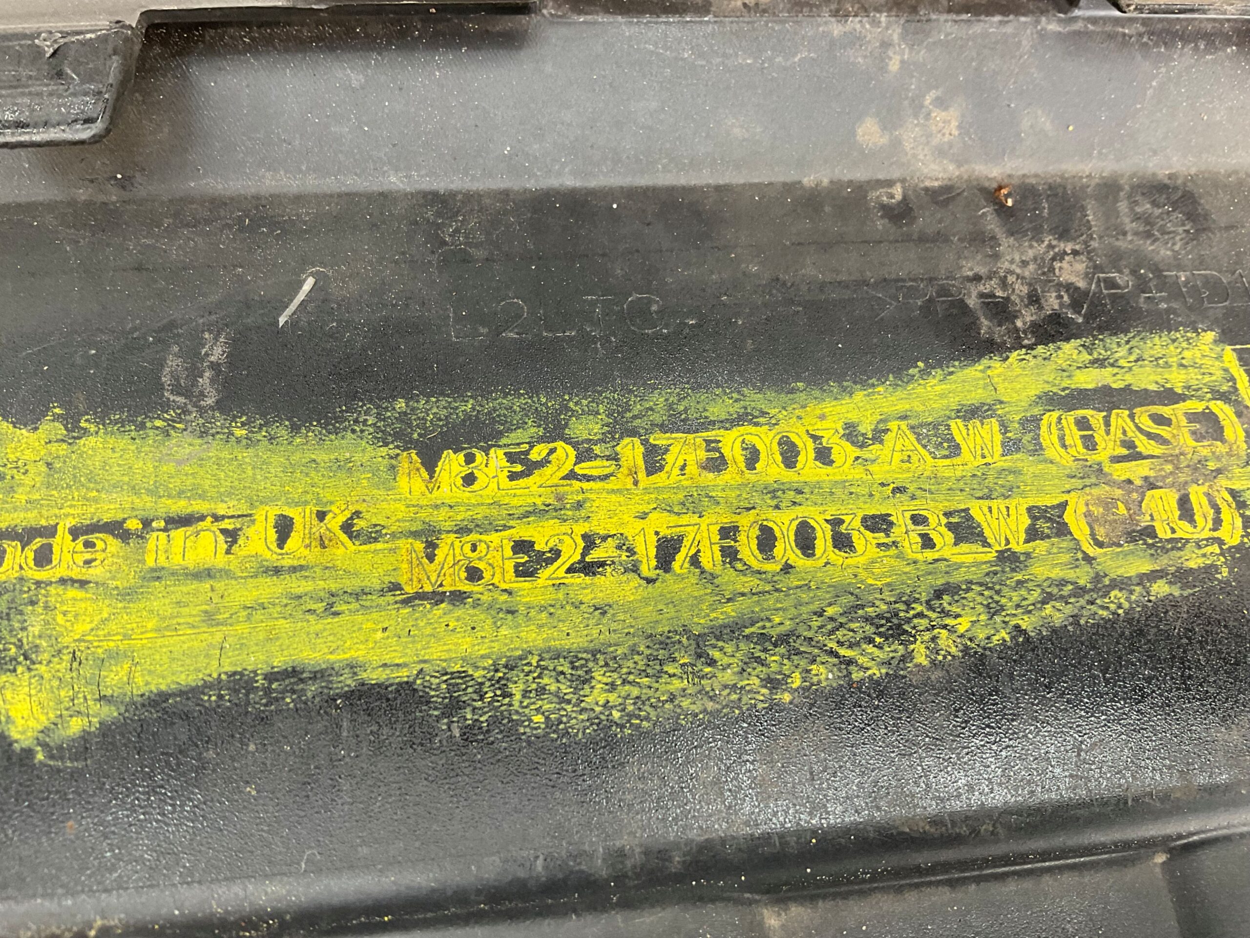 Land Rover Range Rover L460 Type LK 2022 M8E2-17F003-A Voorbumper B9-19283