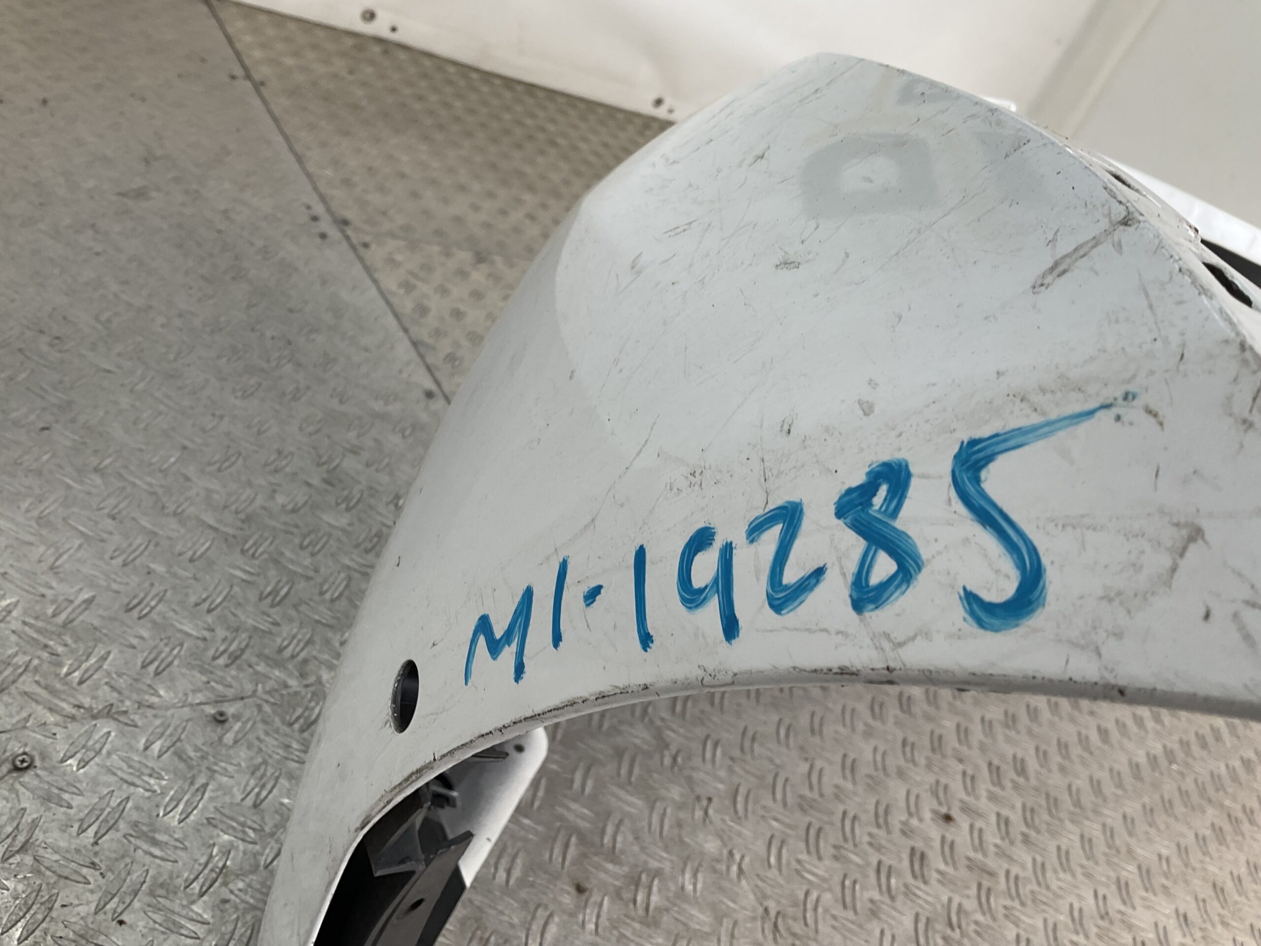 Bumper Tesla Model 3 2017-2024 1084175-00-D Voorbumper M1-19285