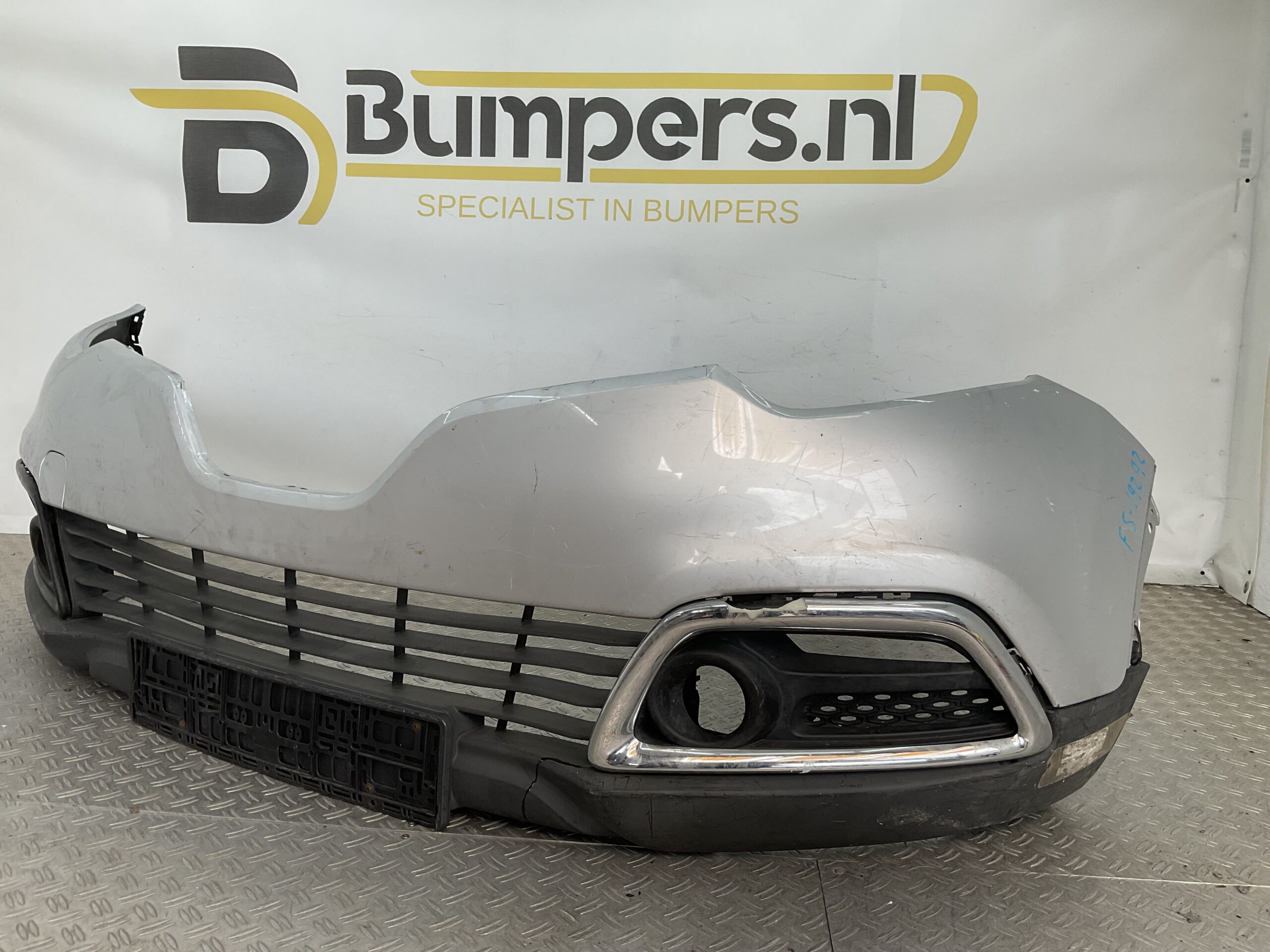 Bumper Renault Captur 2013-2016 620842933R Voorbumper F5-19292