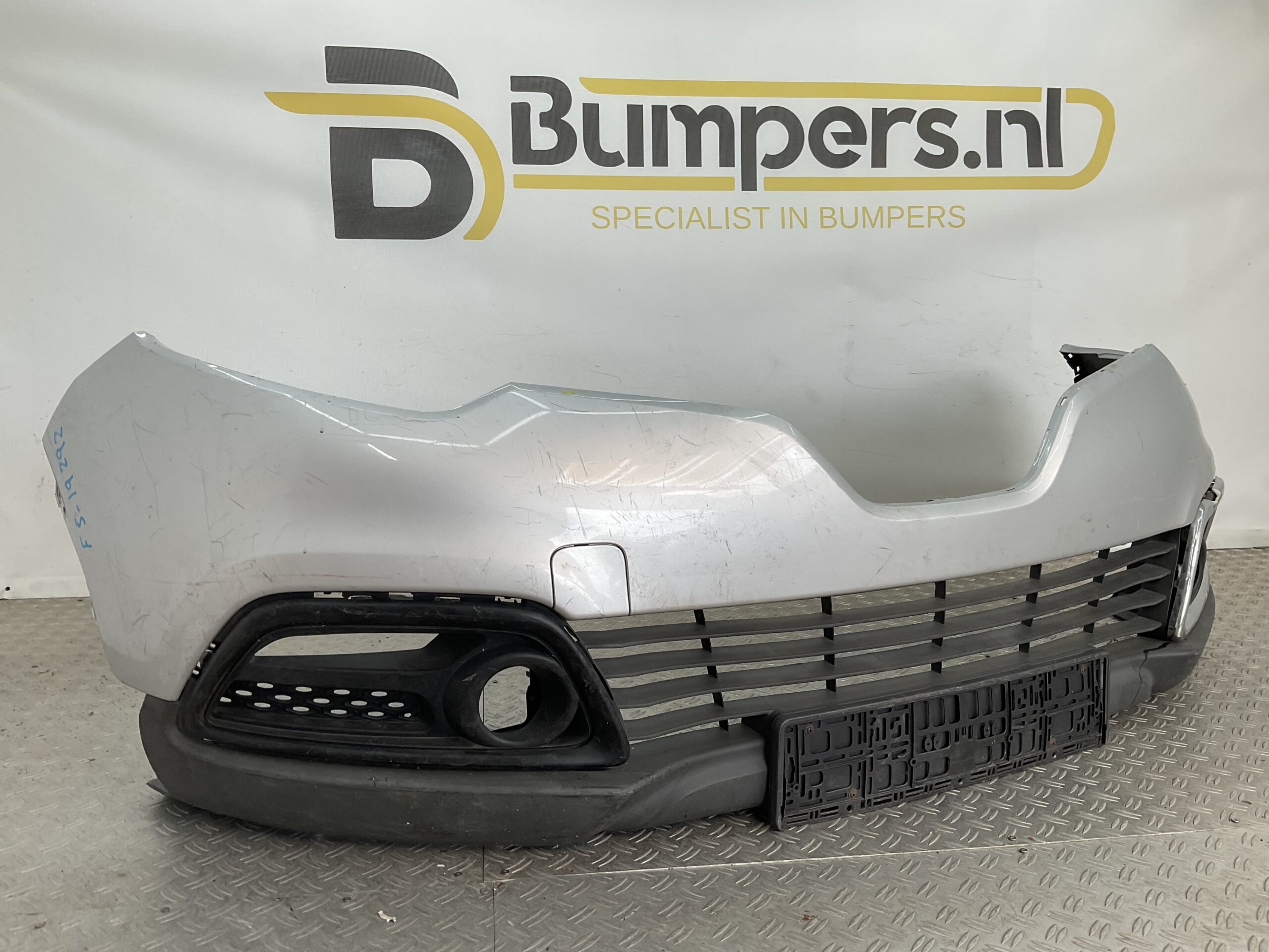 Bumper Renault Captur 2013-2016 620842933R Voorbumper F5-19292