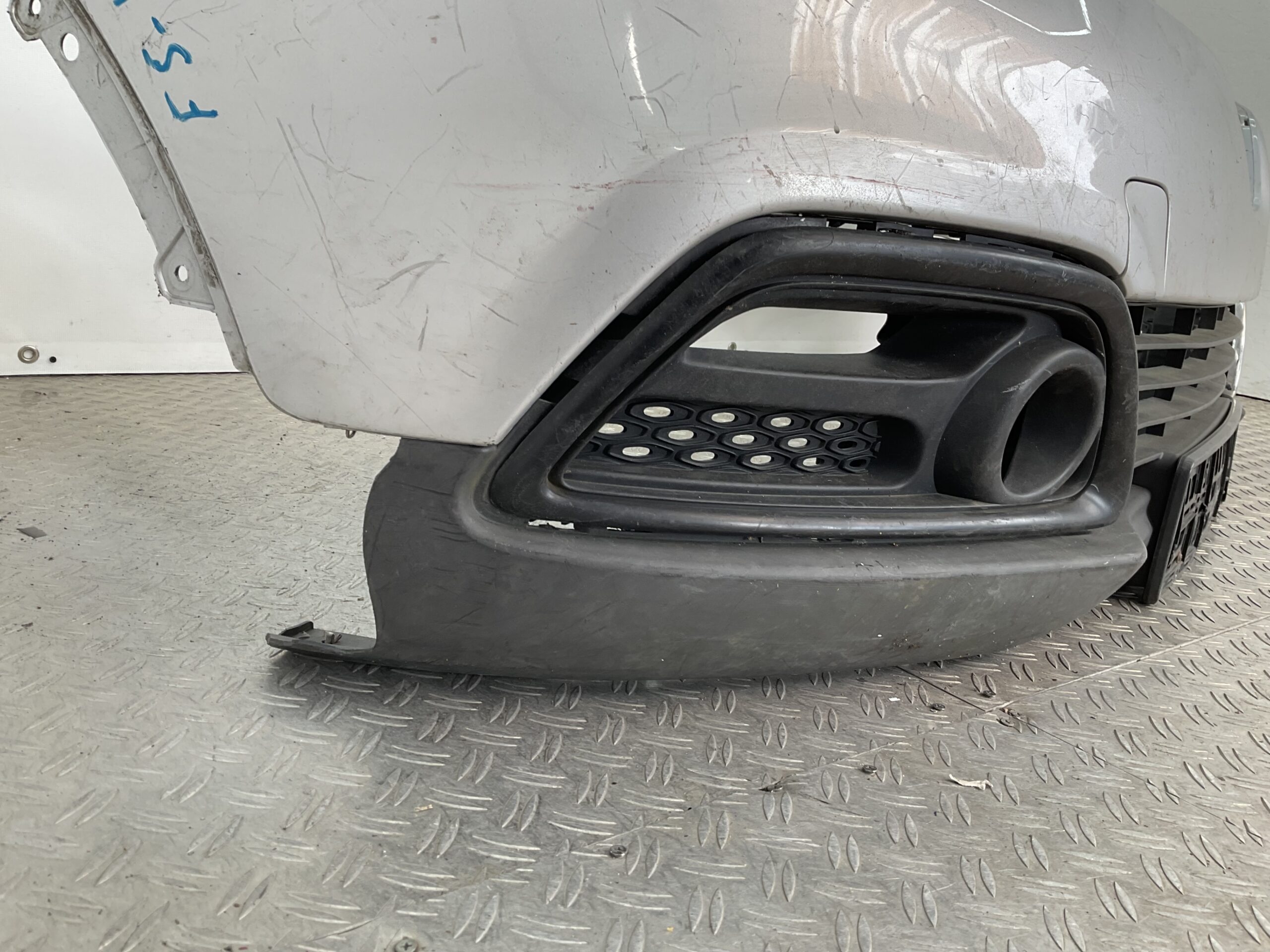 Bumper Renault Captur 2013-2016 620842933R Voorbumper F5-19292