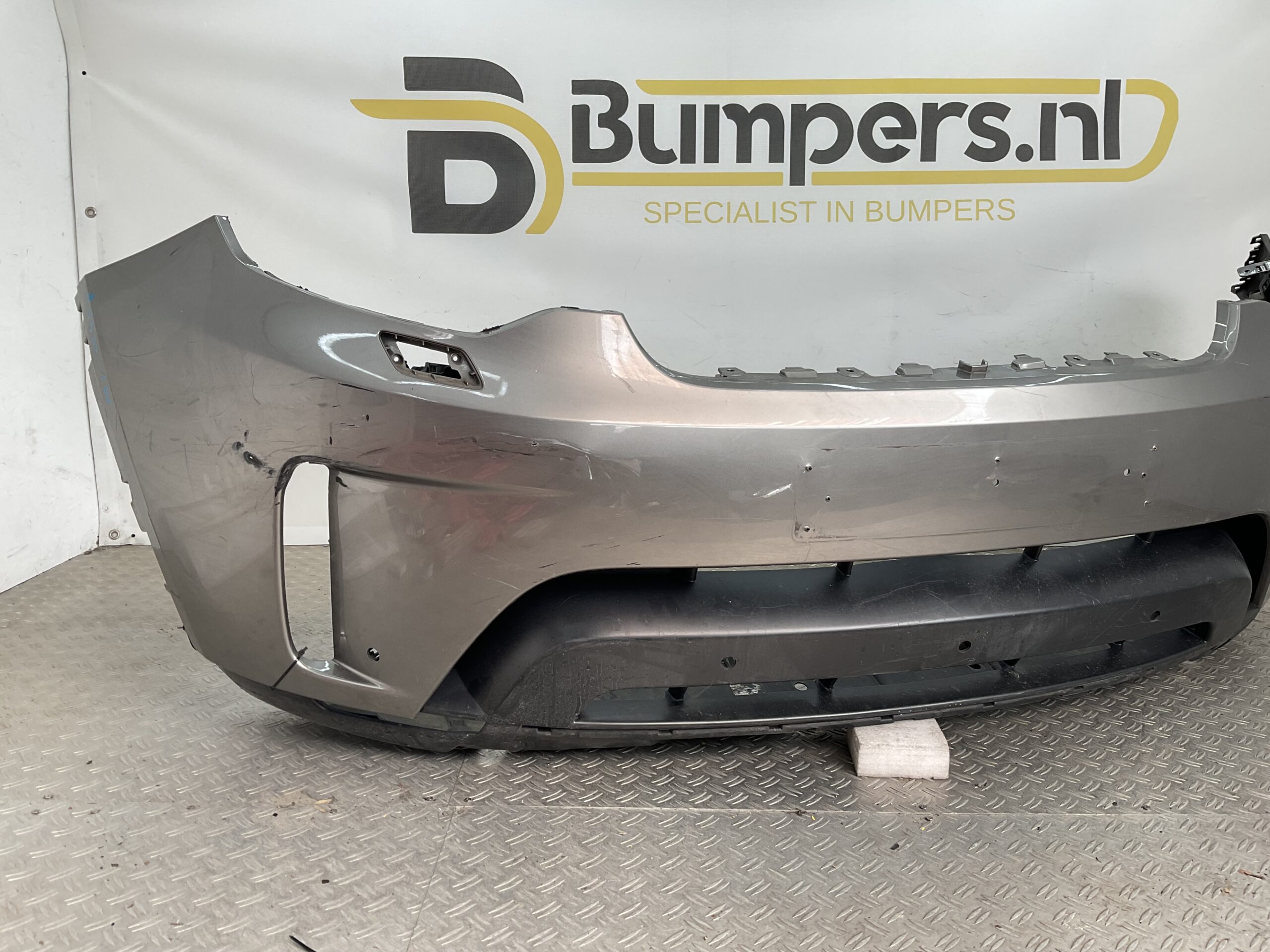 Bumper Land Rover Discovery L462 HSE HY-32-17F003-AAW Voorbumper M1-20458