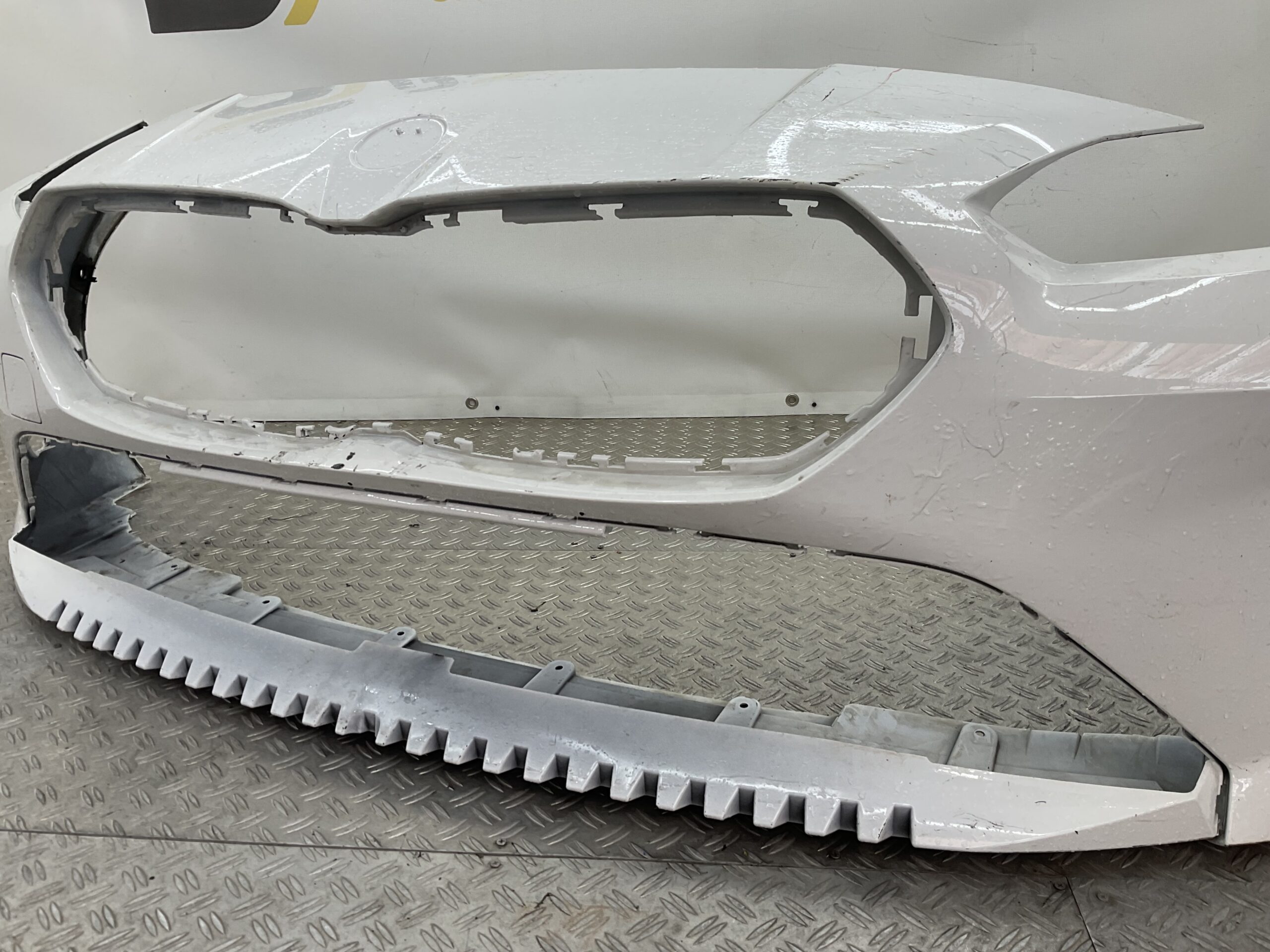 Bumper BMW 1 Serie F70 M Sport M-Pakket M Pakket 51115A64E31 Voorbumper K4-20490