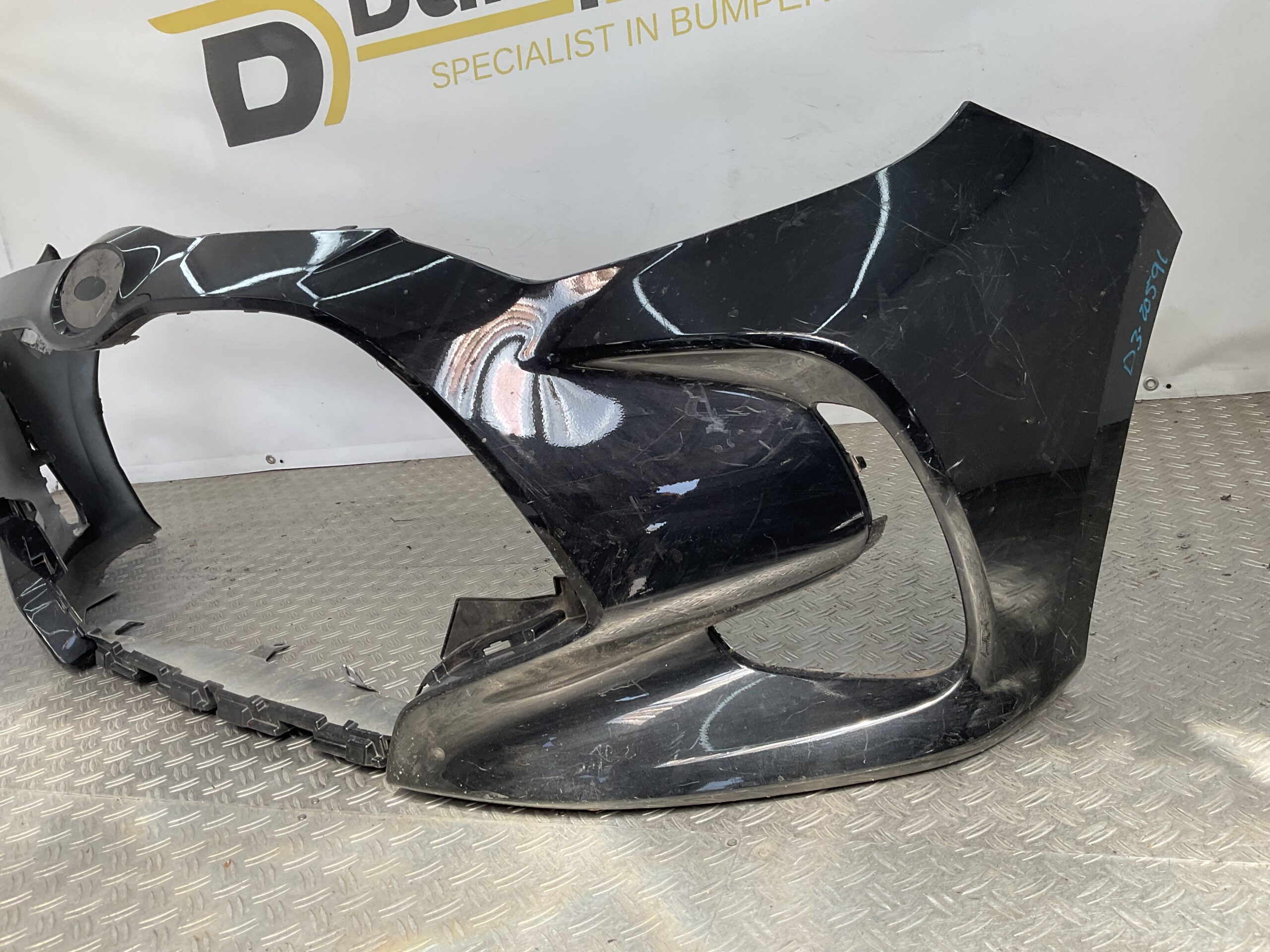 Bumper Toyota Yaris 19-23 52119-0DA00 Voorbumper D3-20591