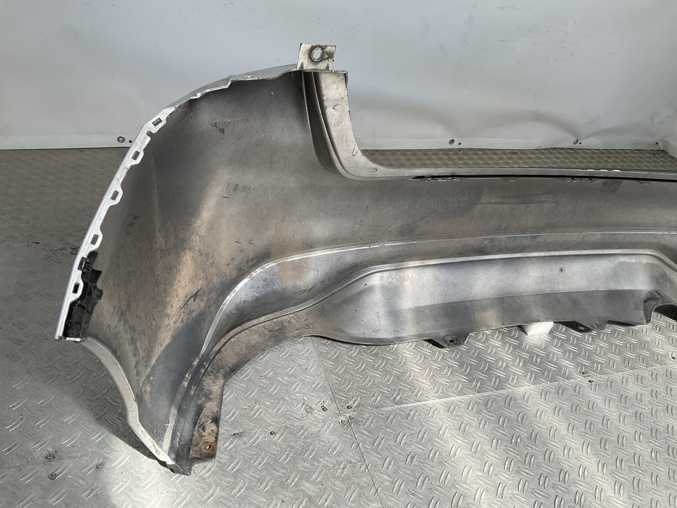Bumper Nissan Pulsar C13 85022-3ZL0H Achterbumper X1-20232