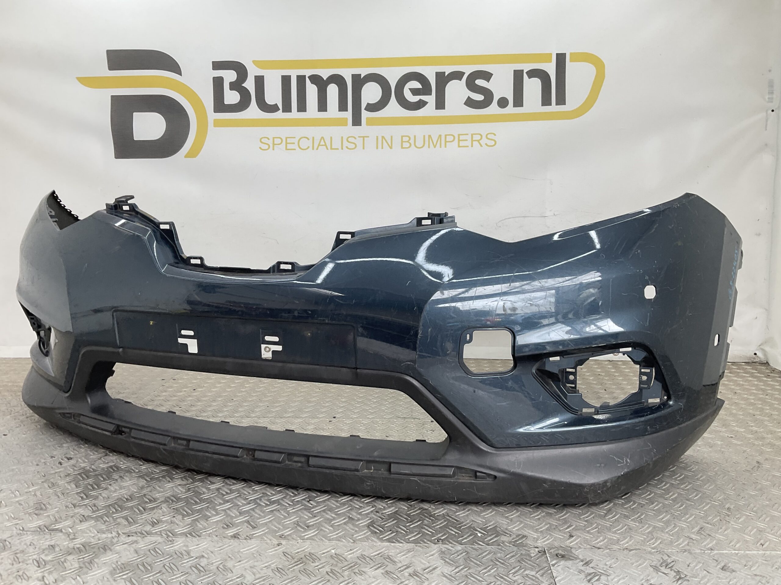 Bumper Nissan XTrail X-Trail T32 6xpdc 2013-2017 620224CM3H VOORBUMPER G8-22405