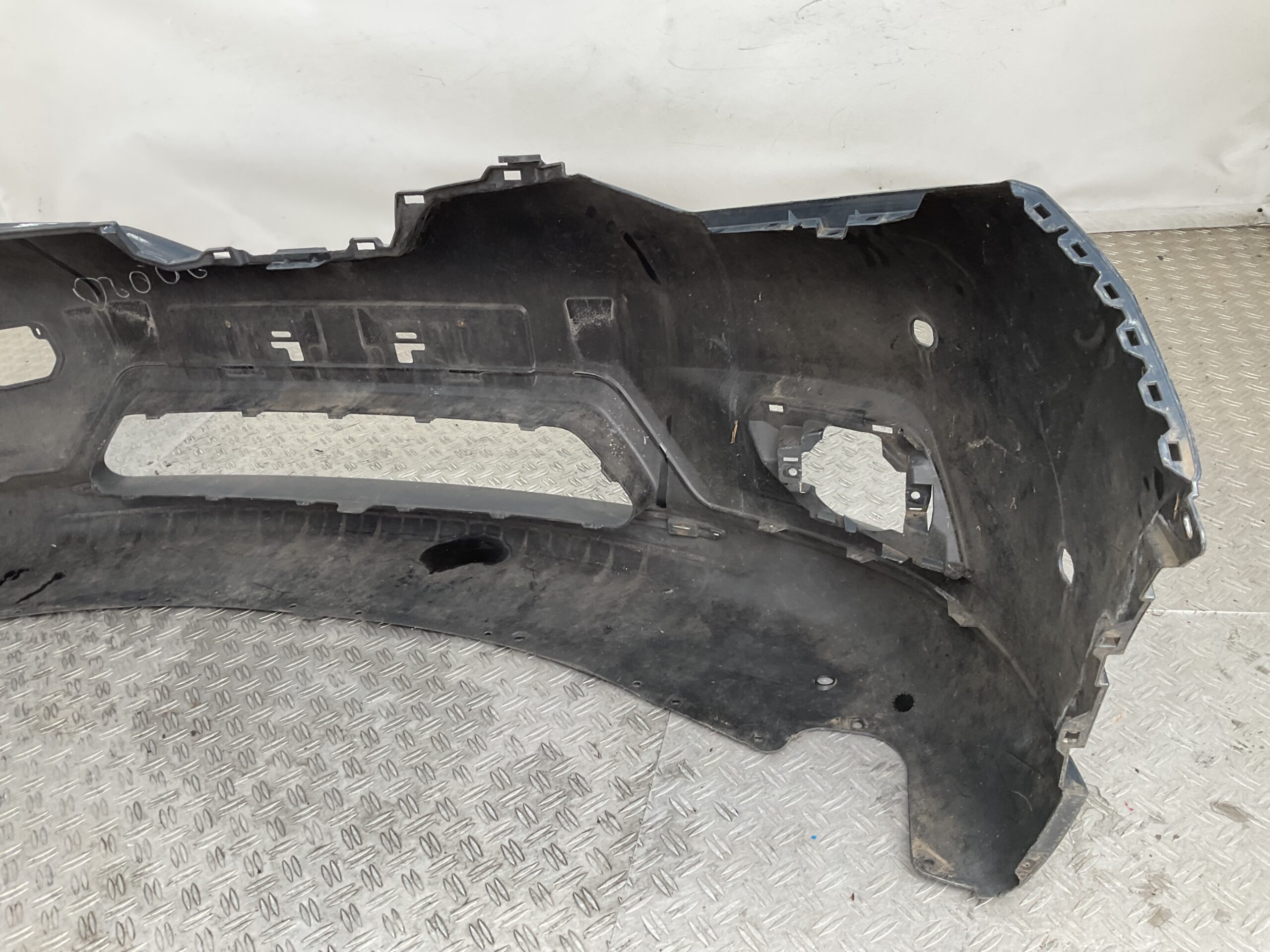 Bumper Nissan XTrail X-Trail T32 6xpdc 2013-2017 620224CM3H VOORBUMPER G8-22405