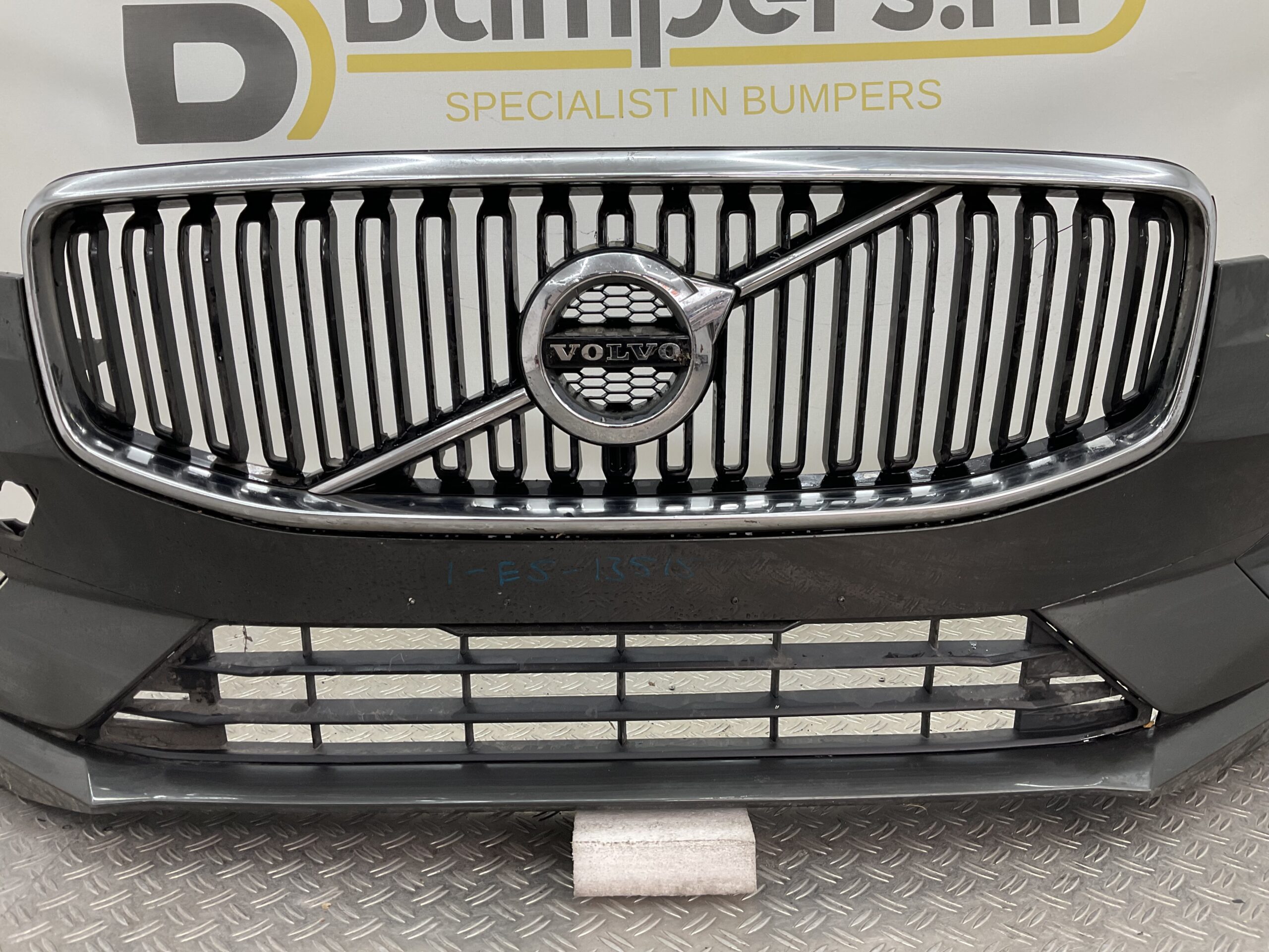Bumper Volvo XC60 XC-60 2017-2021 31425160 Voorbumper E5-20433