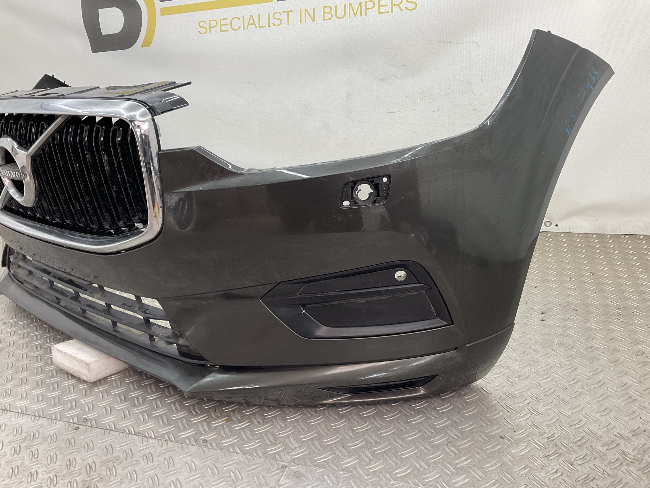 Bumper Volvo XC60 XC-60 2017-2021 31425160 Voorbumper E5-20433