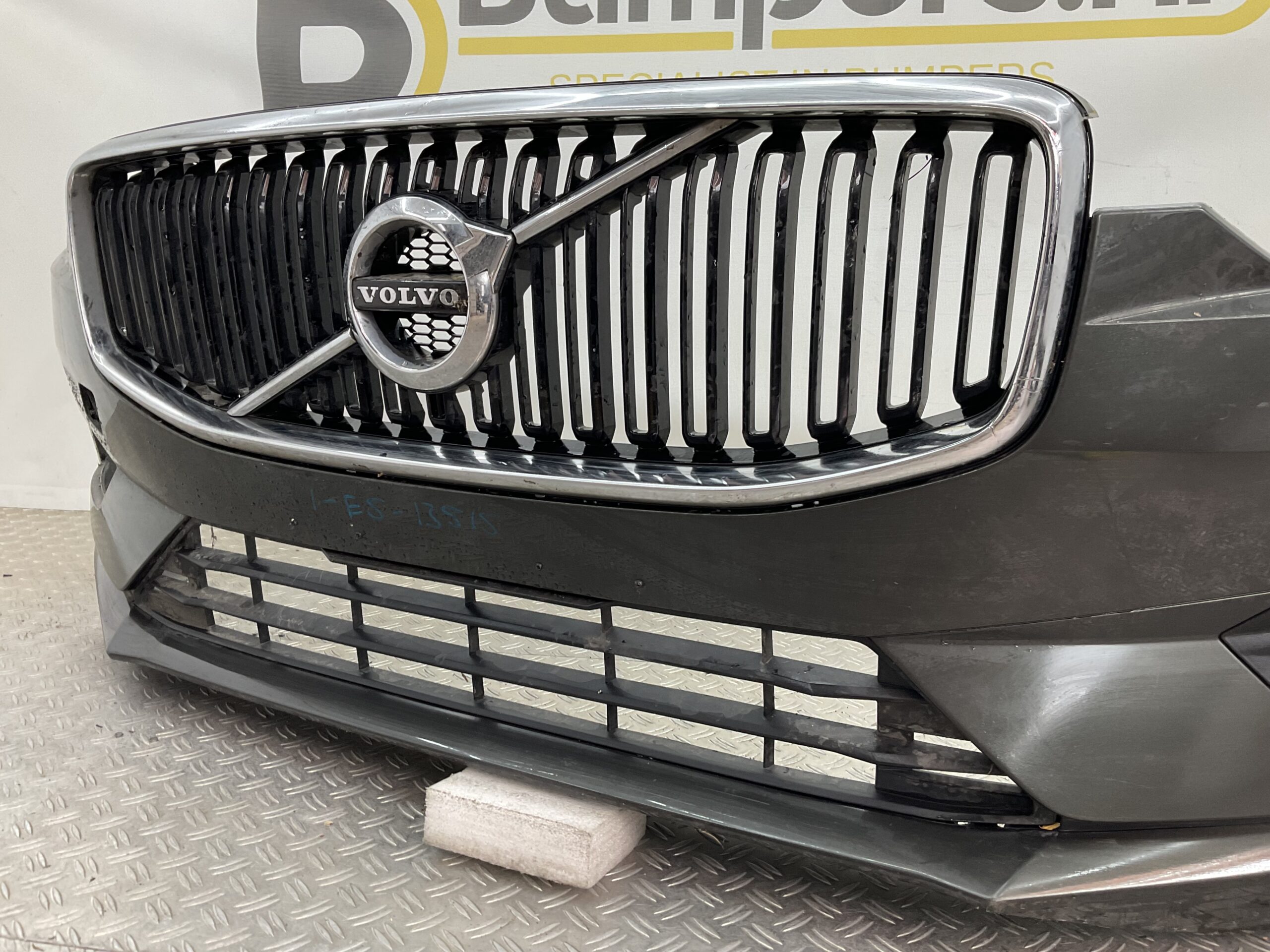 Bumper Volvo XC60 XC-60 2017-2021 31425160 Voorbumper E5-20433