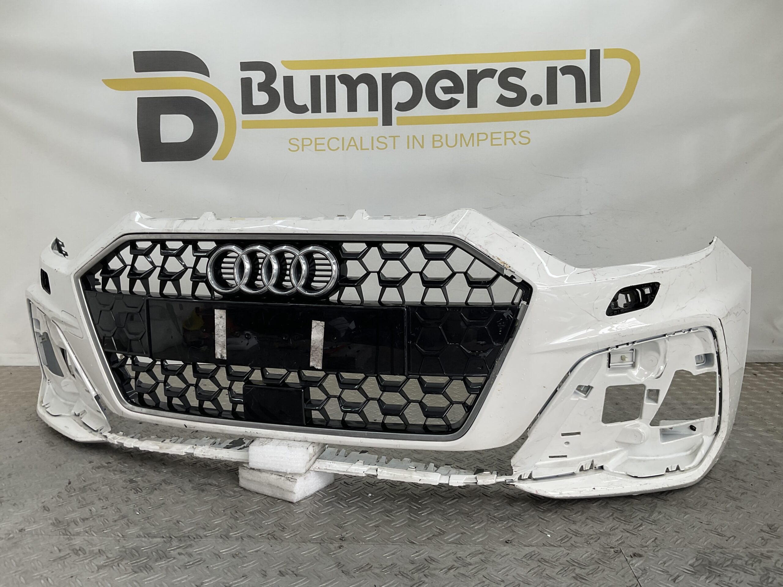 Bumper Audi A1 82A Sline S-Line KLS 19-23 82A807437F Voorbumper H2-22427