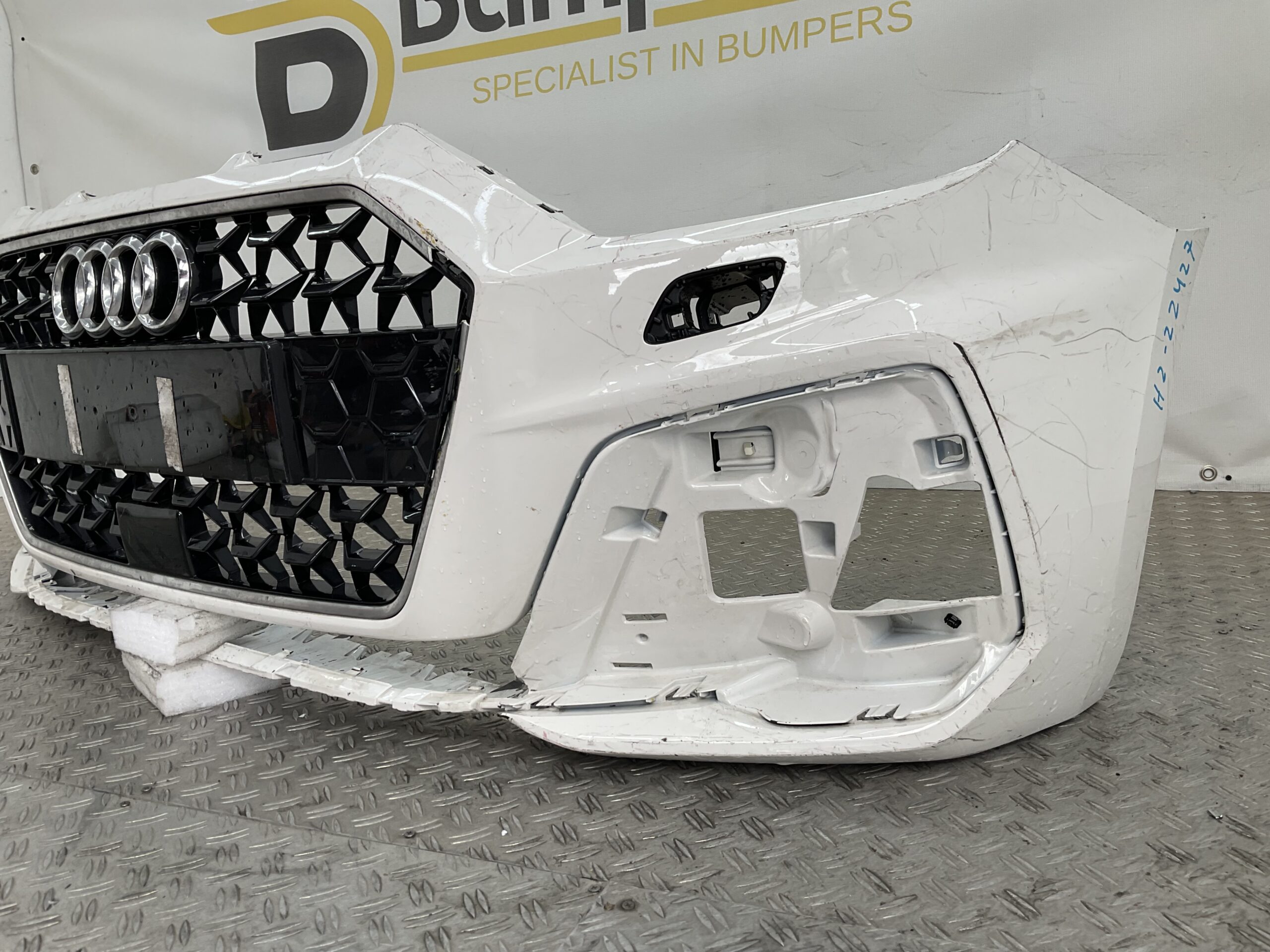 Bumper Audi A1 82A Sline S-Line KLS 19-23 82A807437F Voorbumper H2-22427