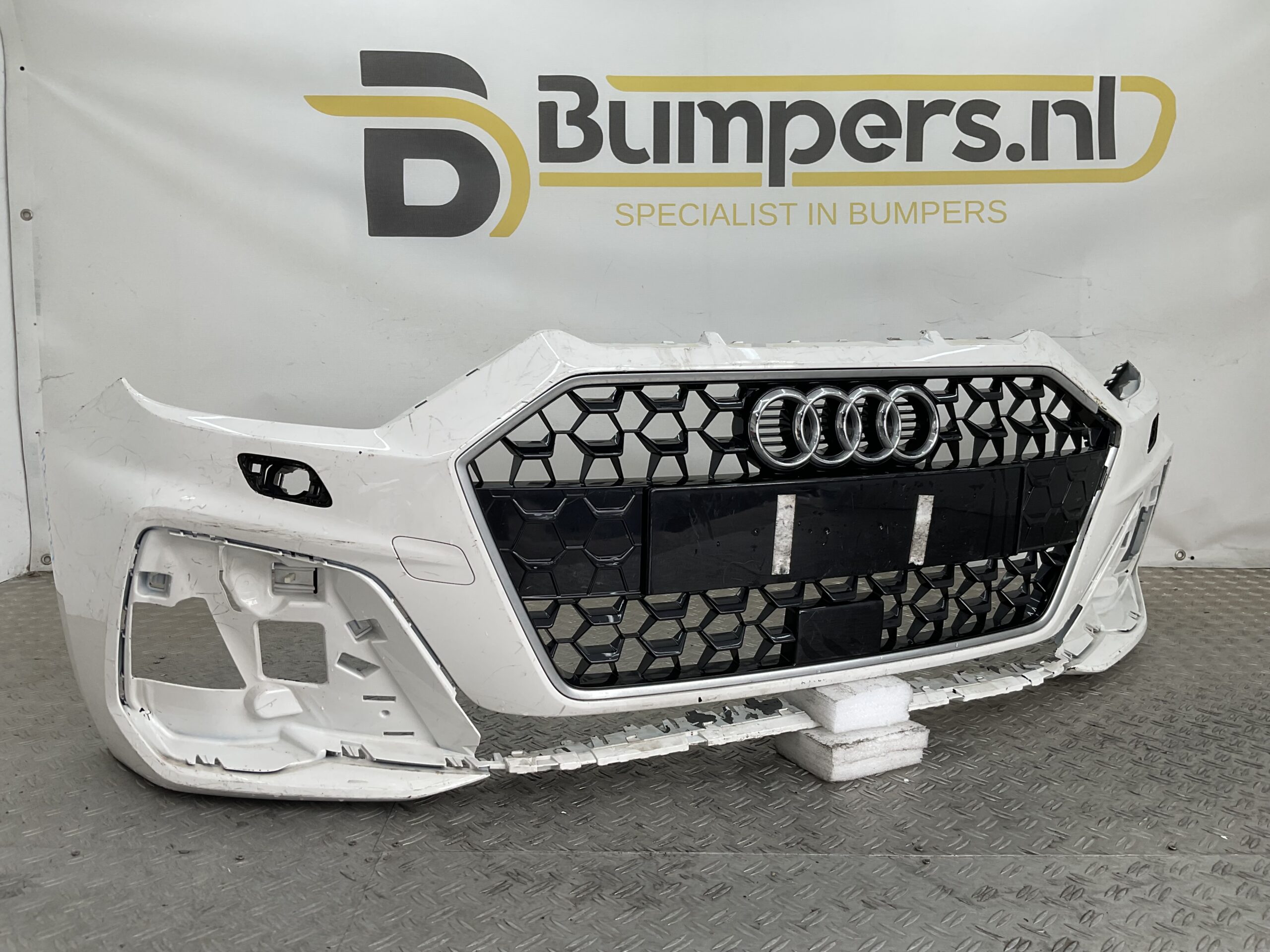 Bumper Audi A1 82A Sline S-Line KLS 19-23 82A807437F Voorbumper H2-22427