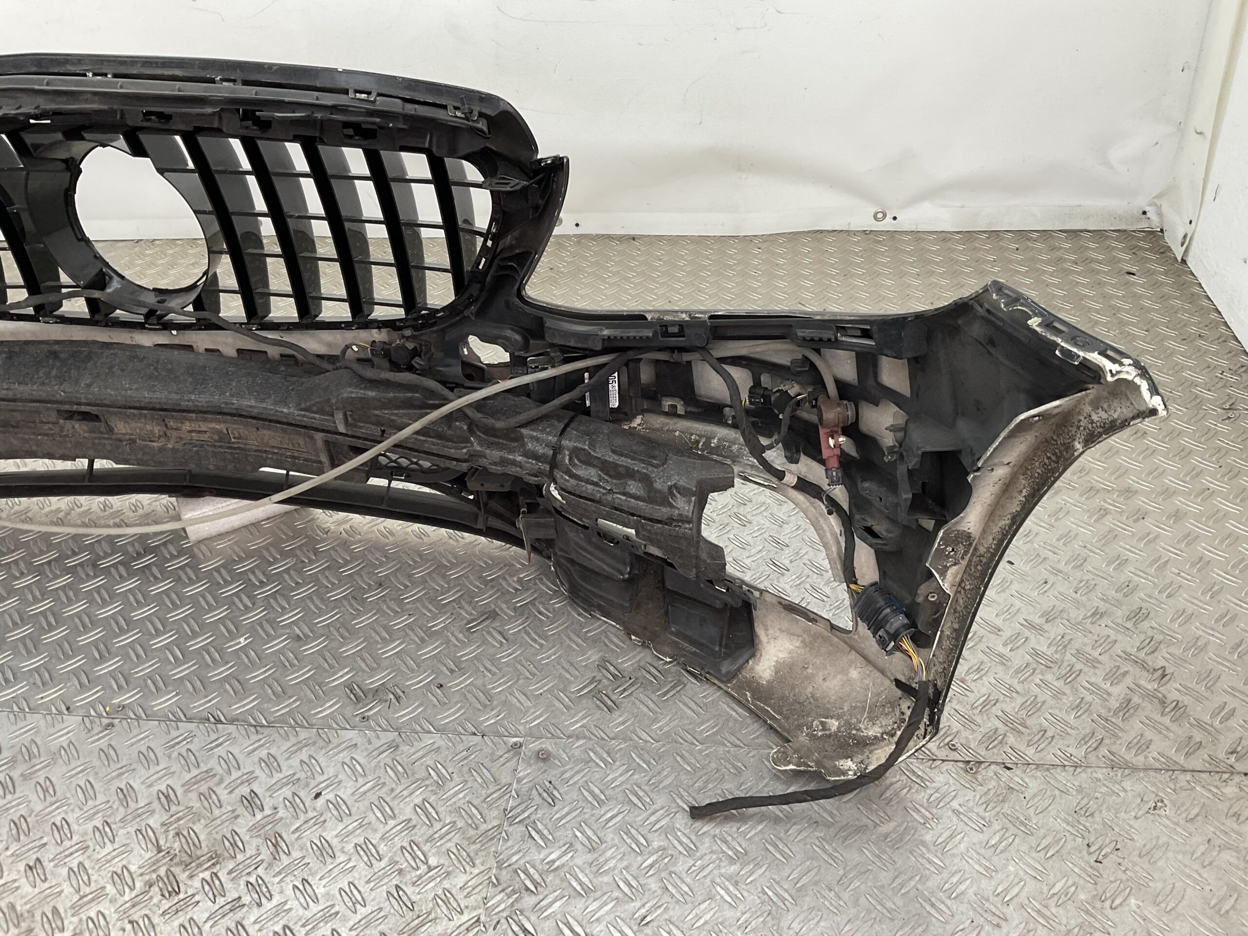 Bumper Mercedes C Klasse W205 Normaal 6xpdc 14-17 A2058800125 Voorbumper A4-20453