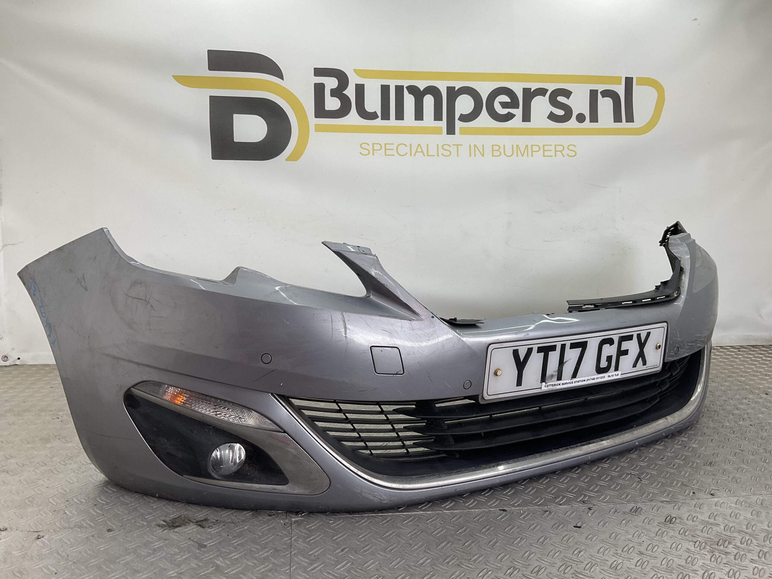 BUMPER Peugeot 308 2012-2016 T9 GT 9804996677 VOORBUMPER J3-20457