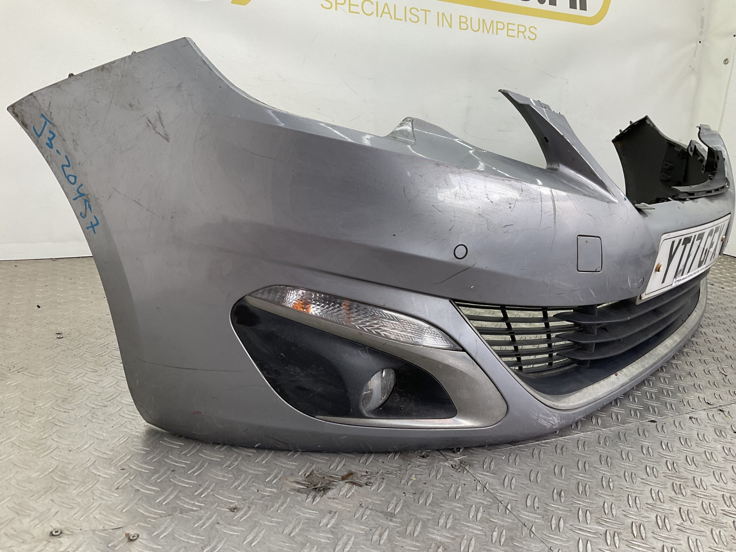 BUMPER Peugeot 308 2012-2016 T9 GT 9804996677 VOORBUMPER J3-20457