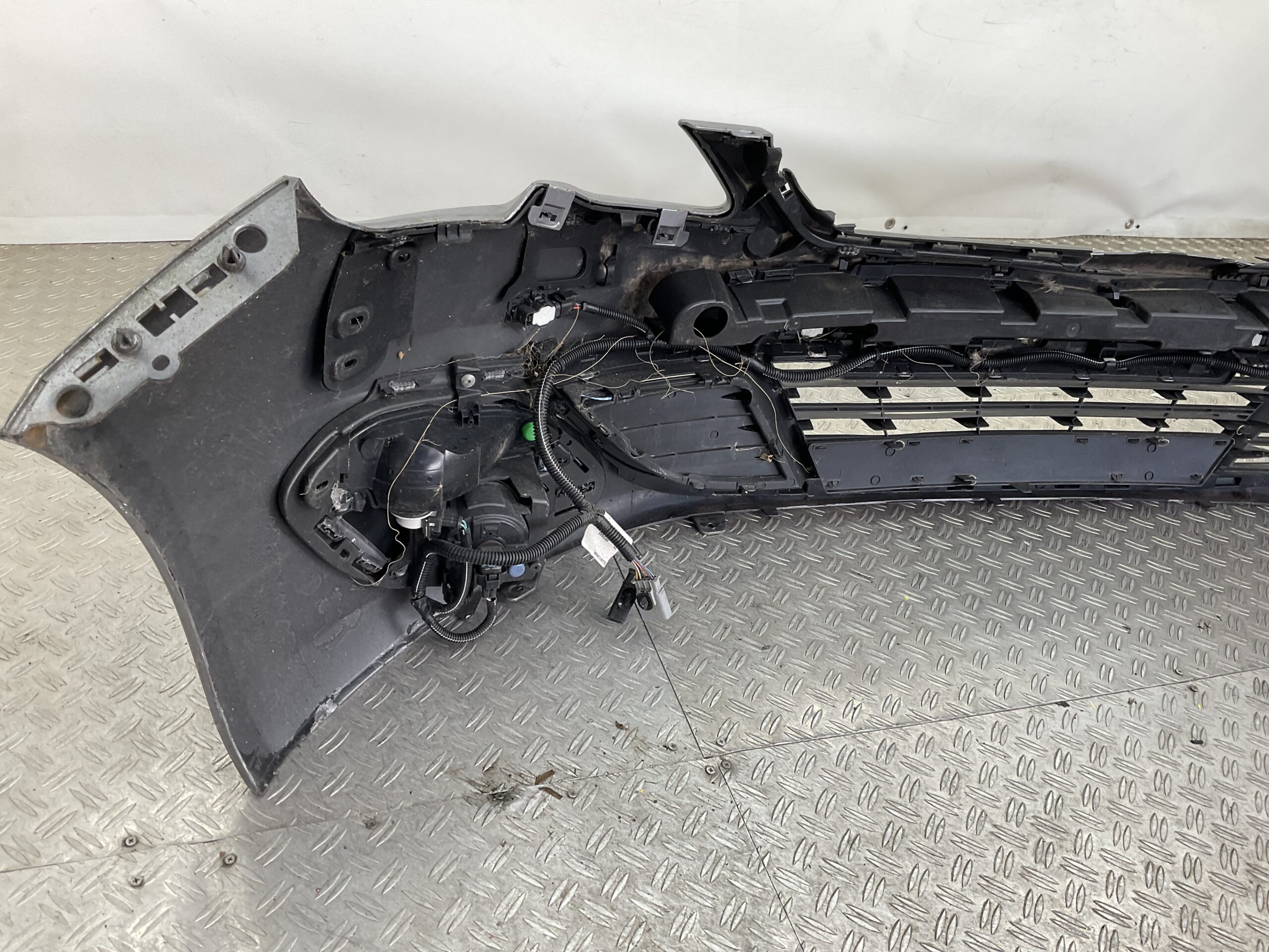 BUMPER Peugeot 308 2012-2016 T9 GT 9804996677 VOORBUMPER J3-20457